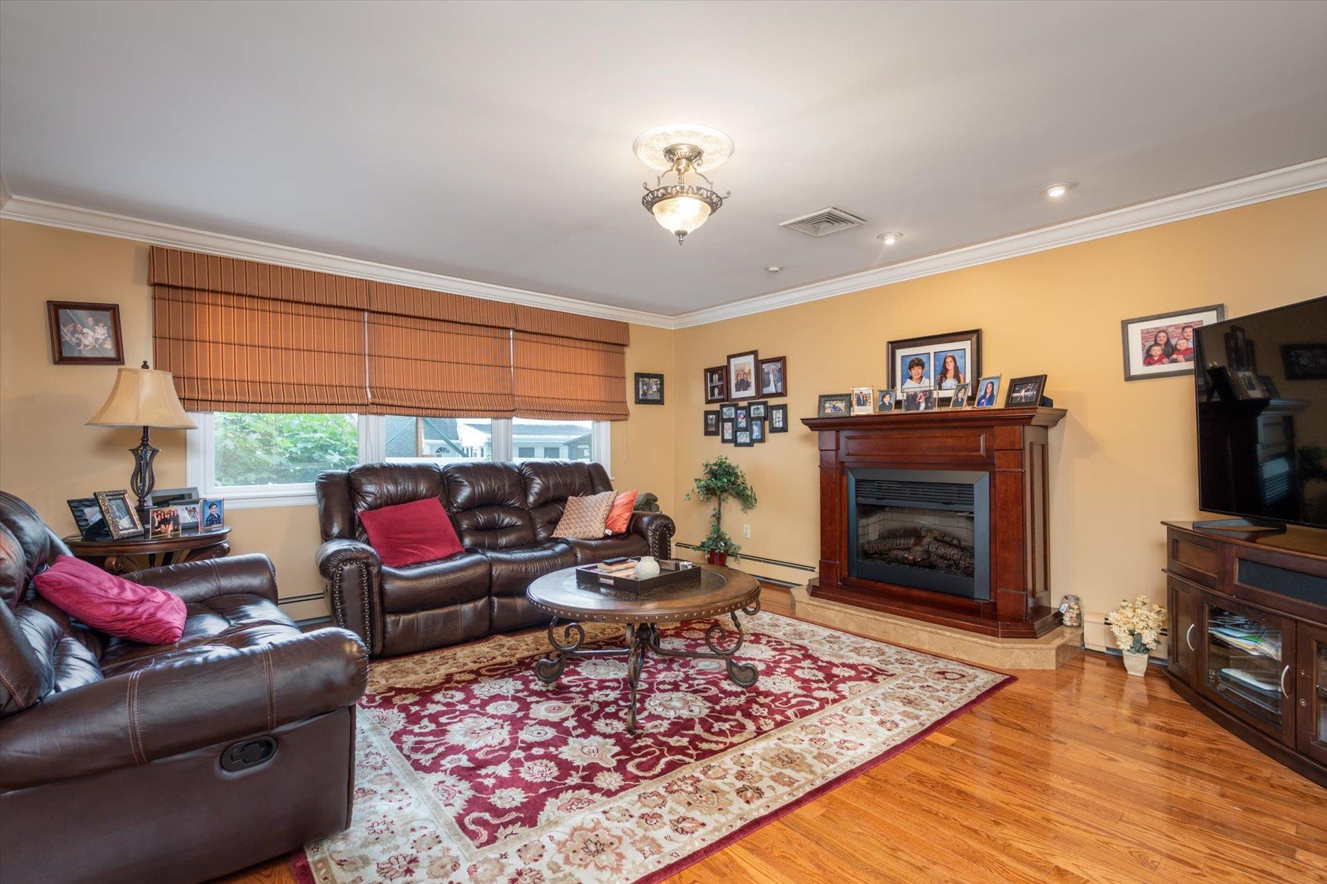 #12 photo, 7 Crocus Drive, ナッソー郡 Massapequa , NY 11758