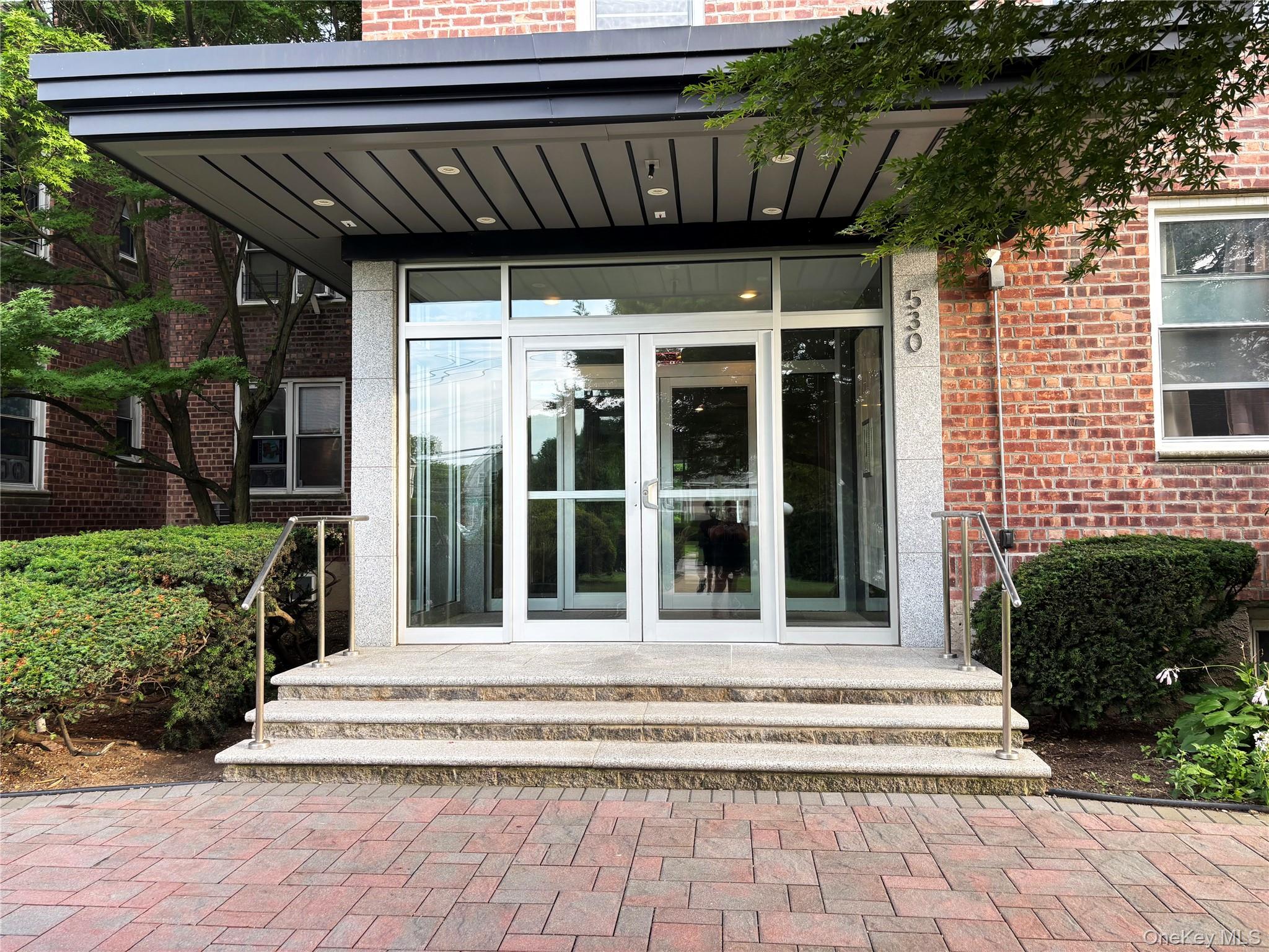 #11 photo, 530 Dubois Avenue, מחוז נסאו Valley Stream , NY 11581