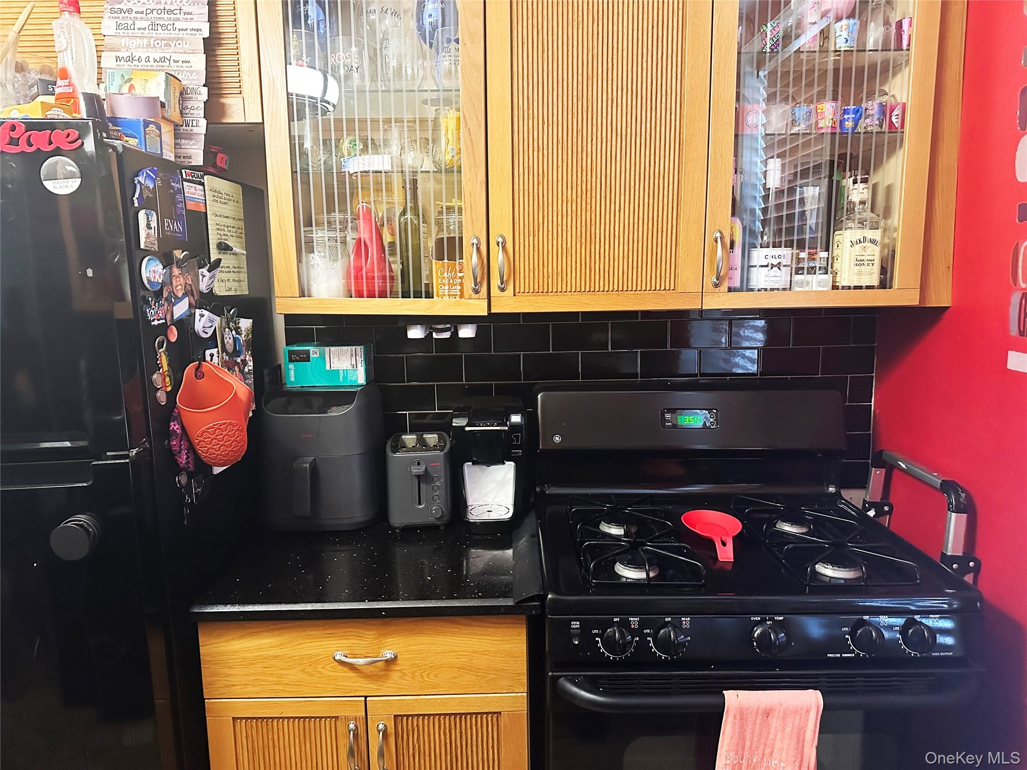 #9 photo, 530 Dubois Avenue, מחוז נסאו Valley Stream , NY 11581