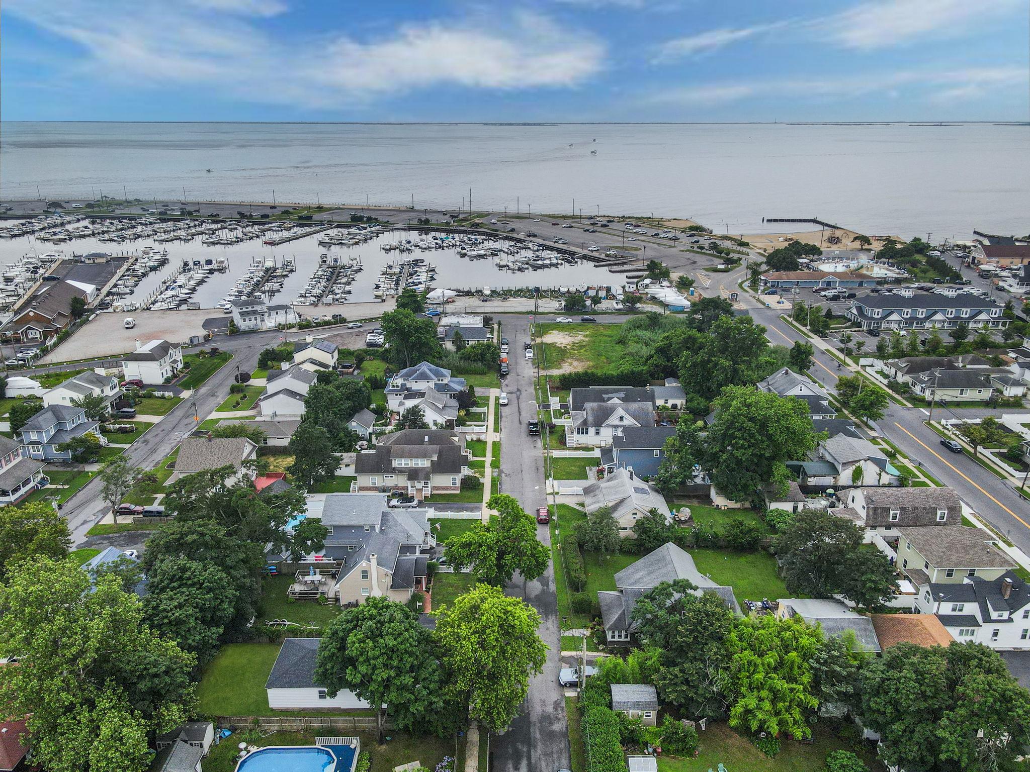 #1 photo, 3 Auburn Avenue, 東長島 海湾 Bay Shore , NY 11706