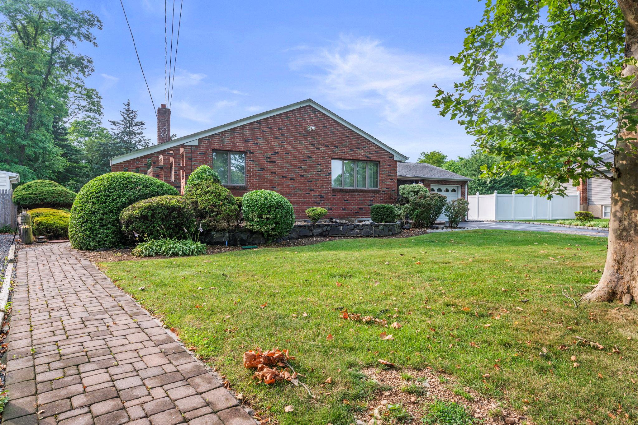 #3 photo, 60 Wheatfield Lane, 東長島 康马克 Commack , NY 11725