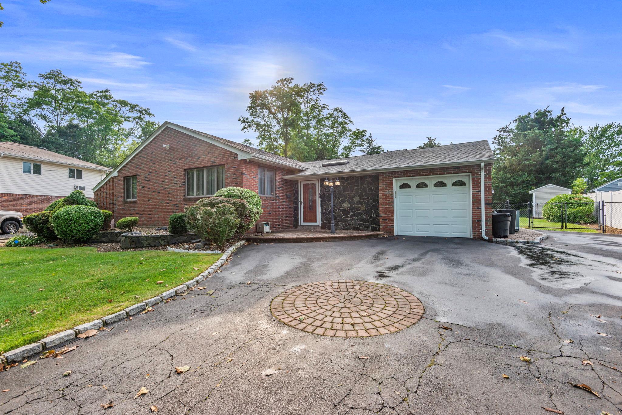 #4 photo, 60 Wheatfield Lane, 東長島 康马克 Commack , NY 11725