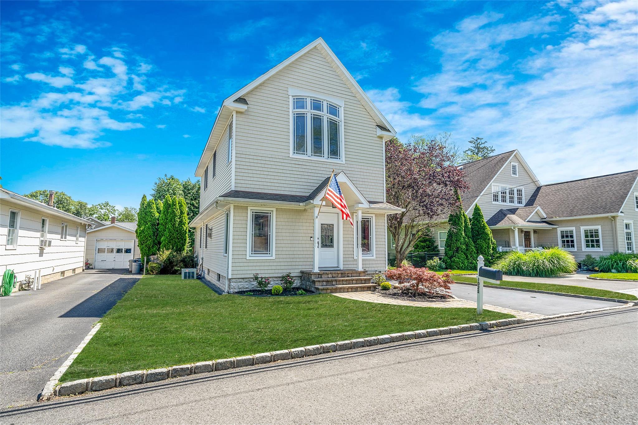 #3 photo, 1025 Harrison Drive, 東長島 Centerport , NY 11721