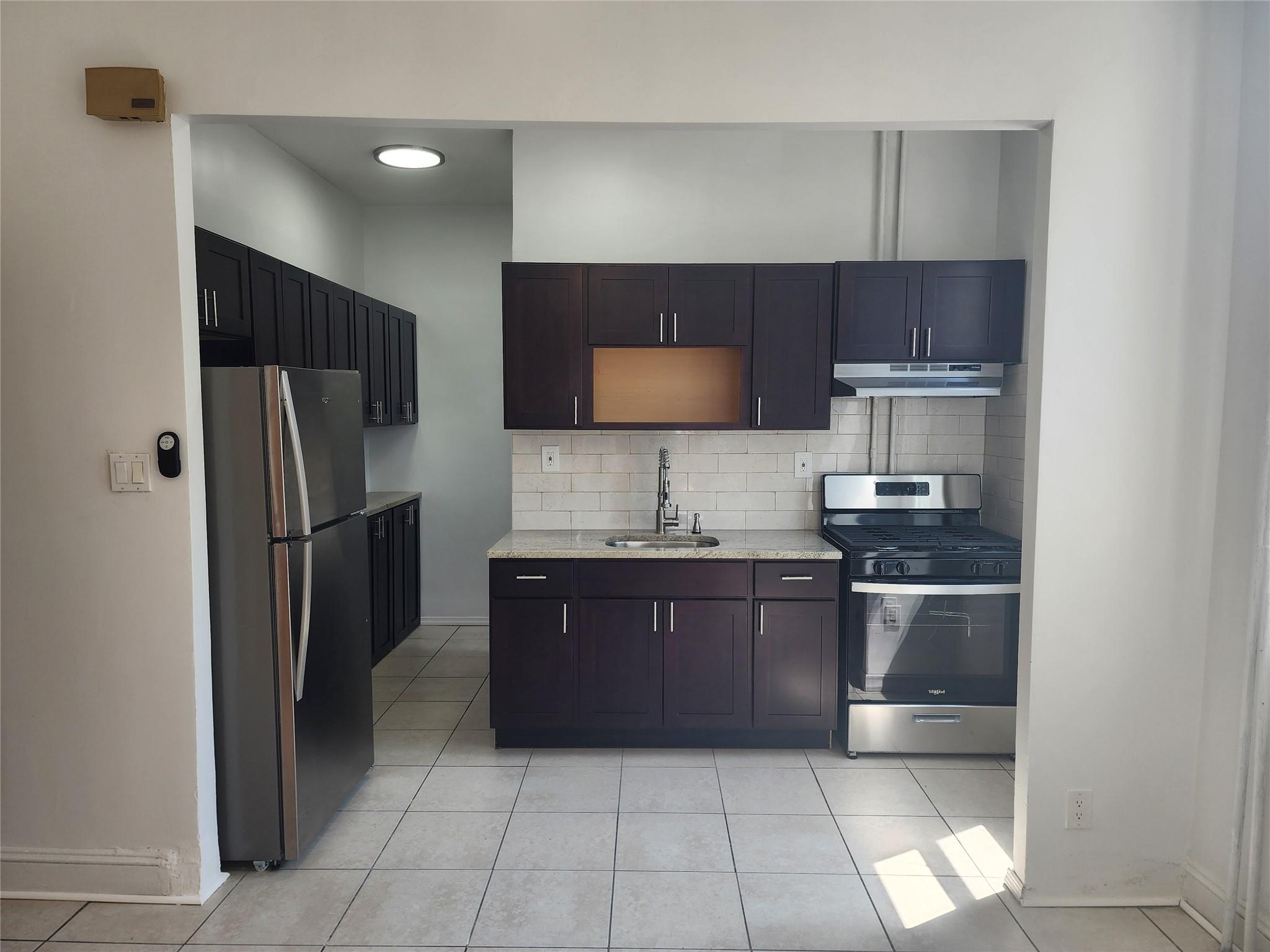 #1 photo, 68-17 60 Street, 皇后區 瑞吉屋 Ridgewood , NY 11385