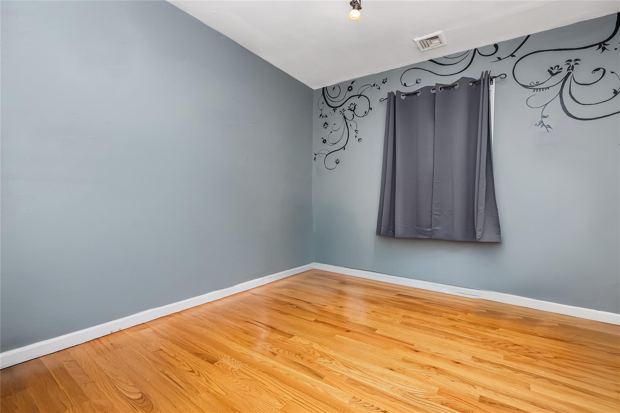 #11 photo, 487 Court Avenue, ナッソー郡 Cedarhurst , NY 11516