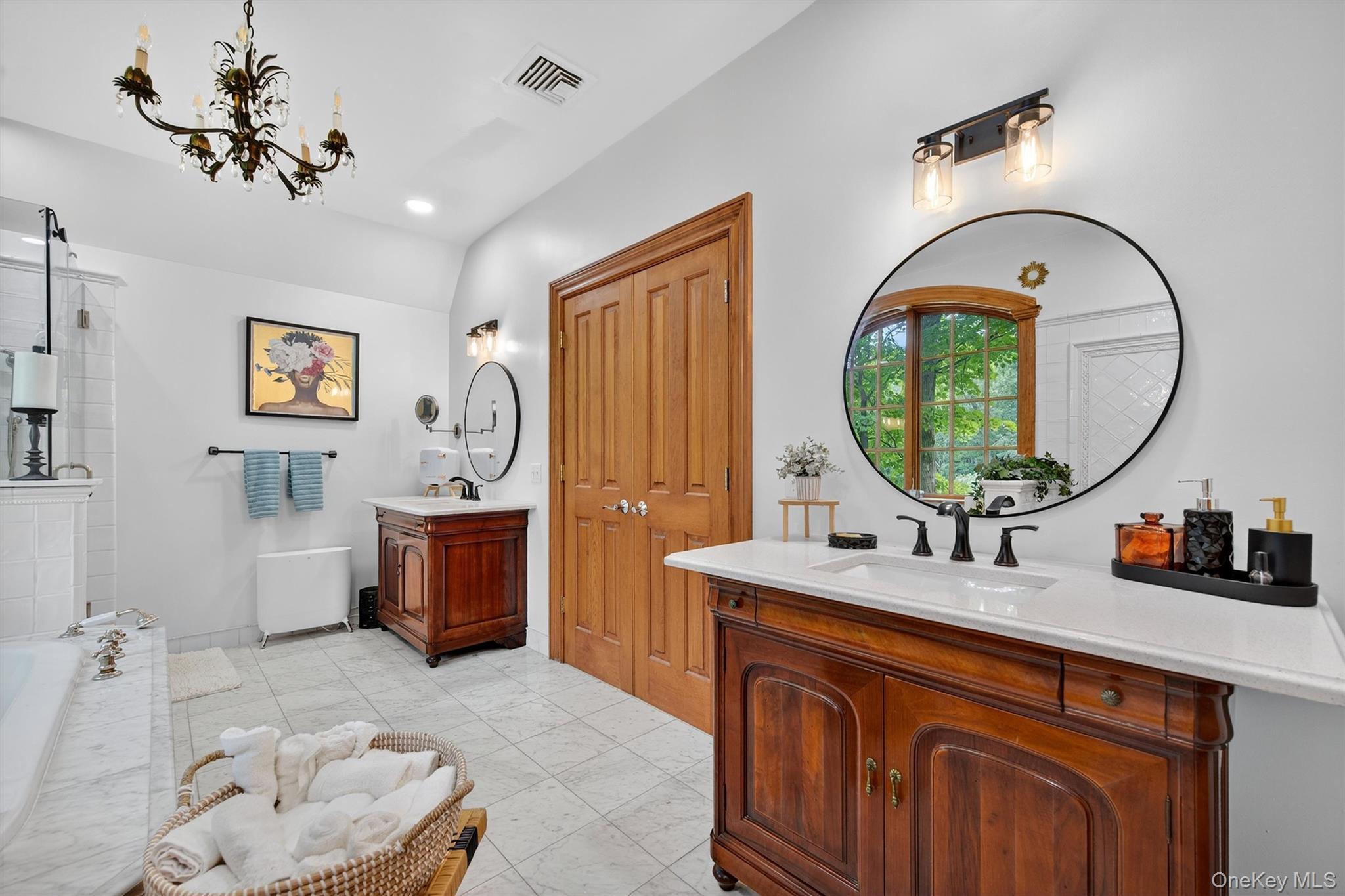 #20 photo, 10 Greenwich Avenue, Central Valley , NY 10917