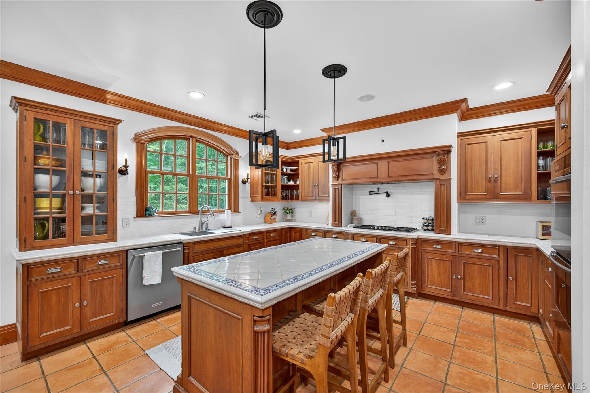 #6 photo, 10 Greenwich Avenue, Central Valley , NY 10917