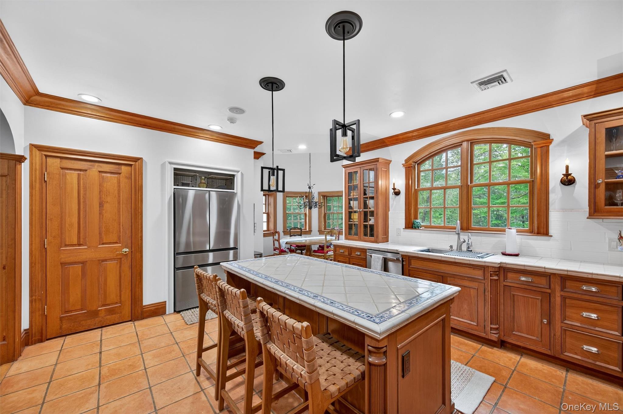 #7 photo, 10 Greenwich Avenue, Central Valley , NY 10917