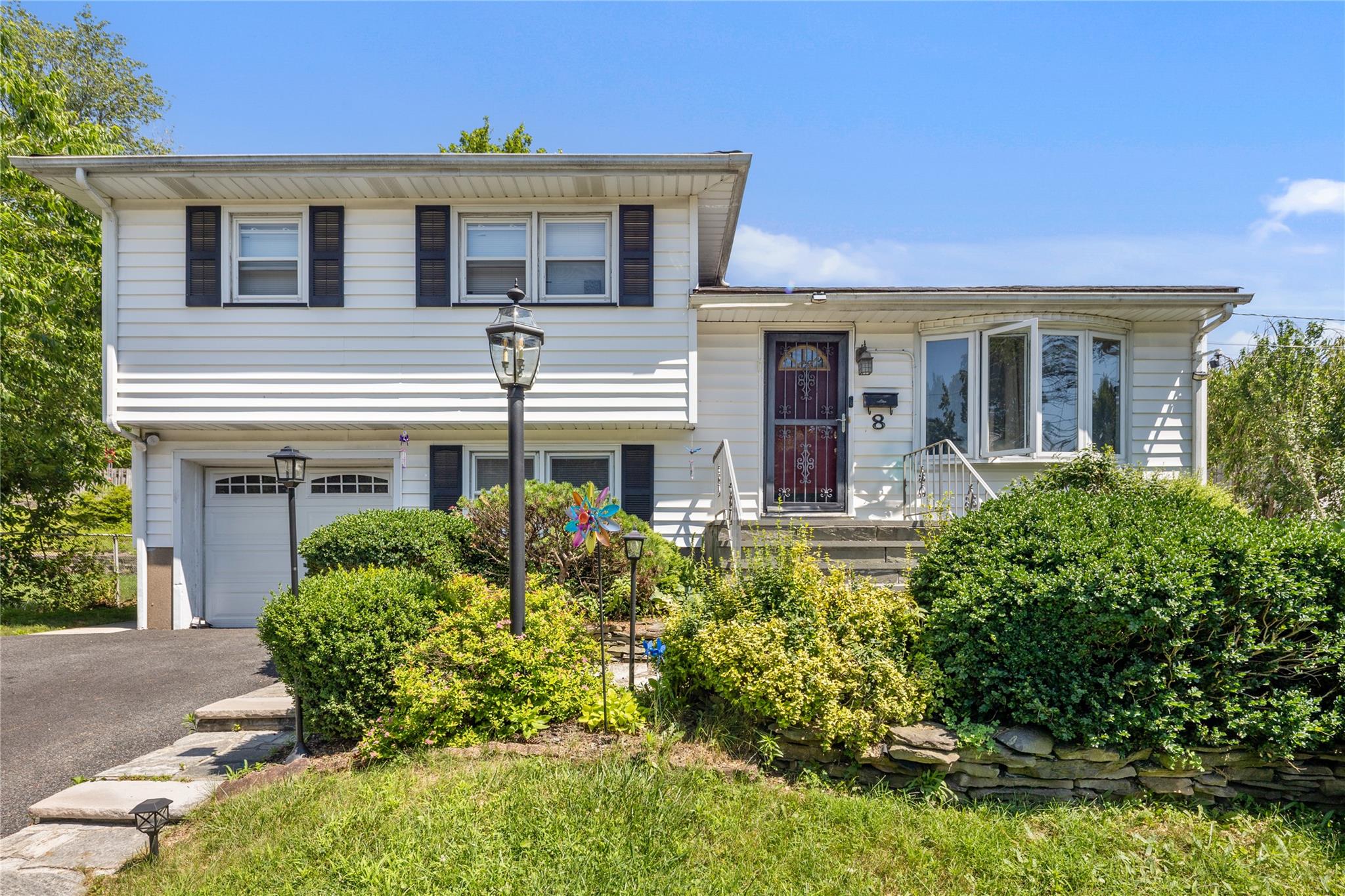 #4 photo, 8 Valley View Terrace, 紐約州 Suffern , NY 10901