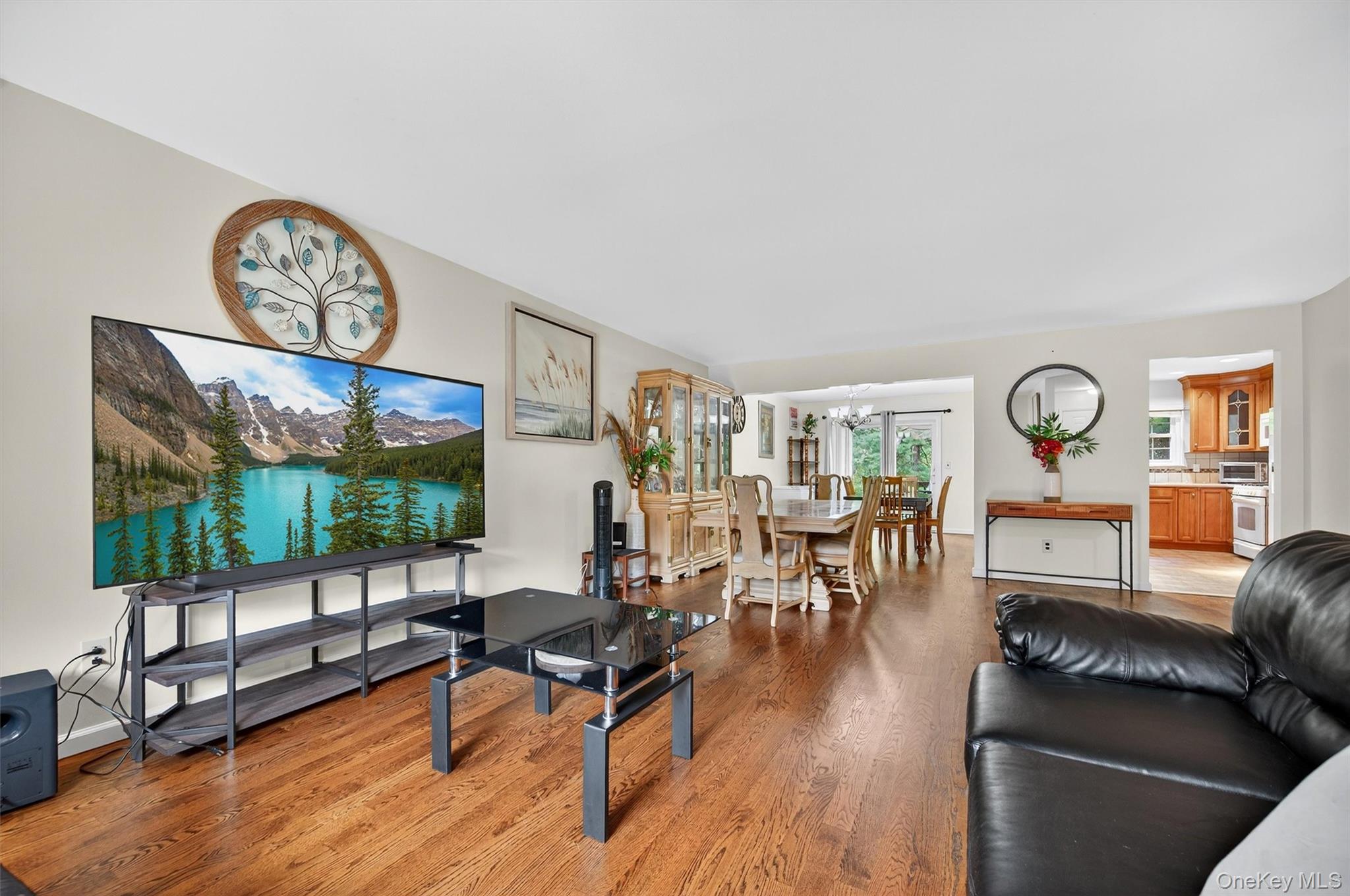 #10 photo, 418 Pawnee Court, Suffern , NY 10901