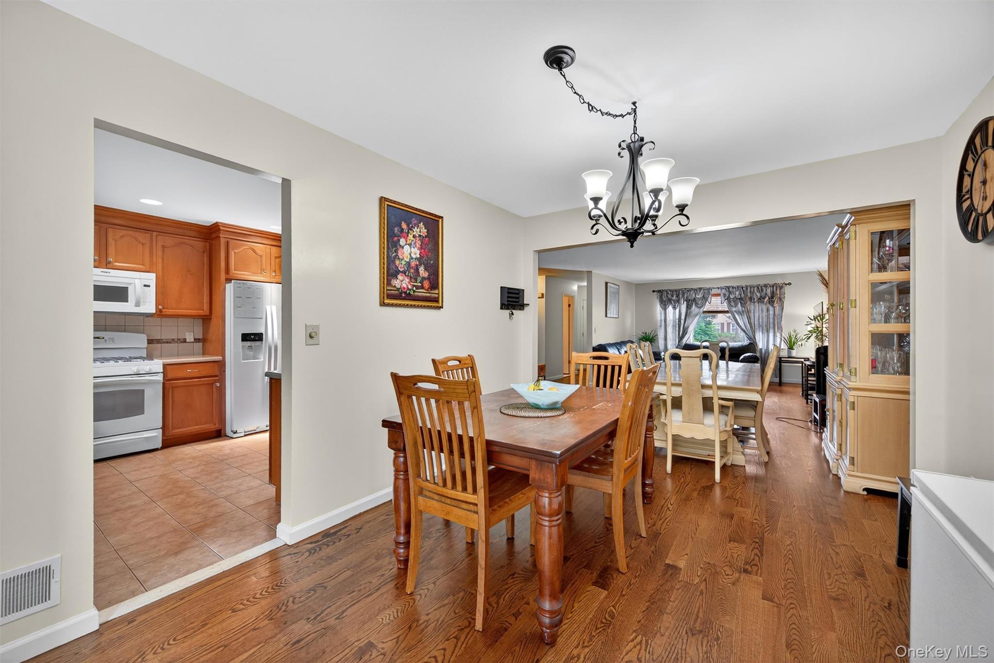 #12 photo, 418 Pawnee Court, Suffern , NY 10901