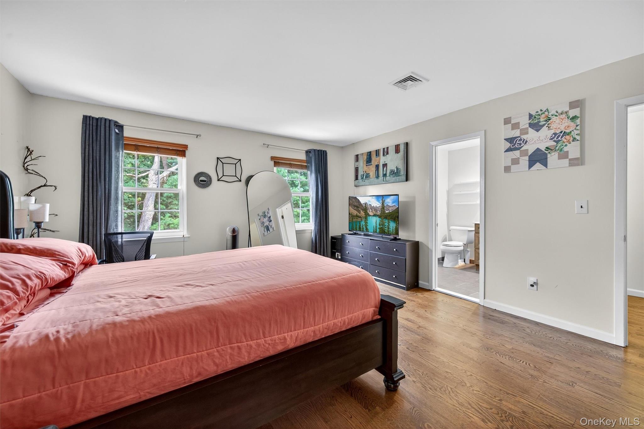 #17 photo, 418 Pawnee Court, Suffern , NY 10901