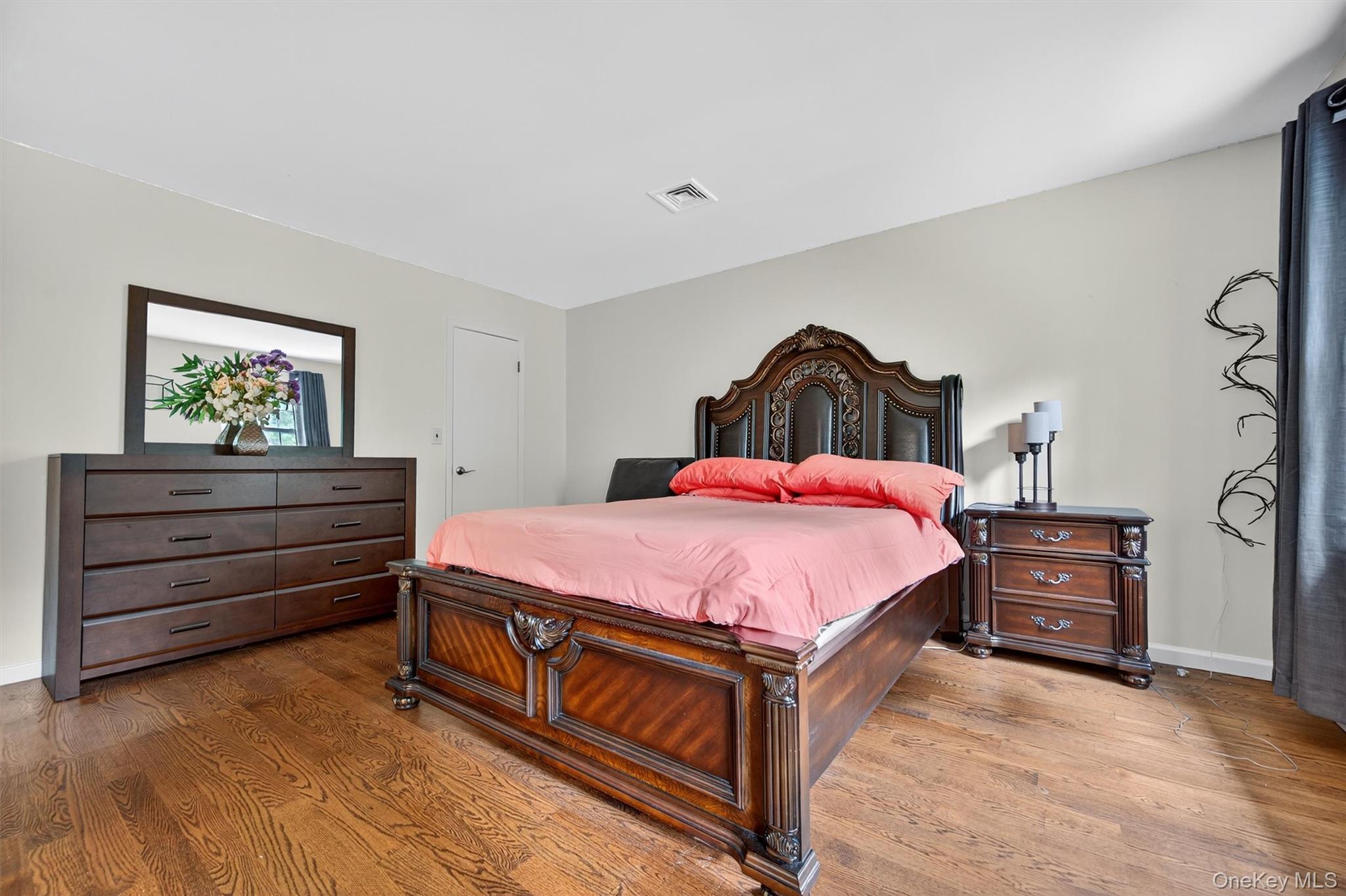 #18 photo, 418 Pawnee Court, Suffern , NY 10901