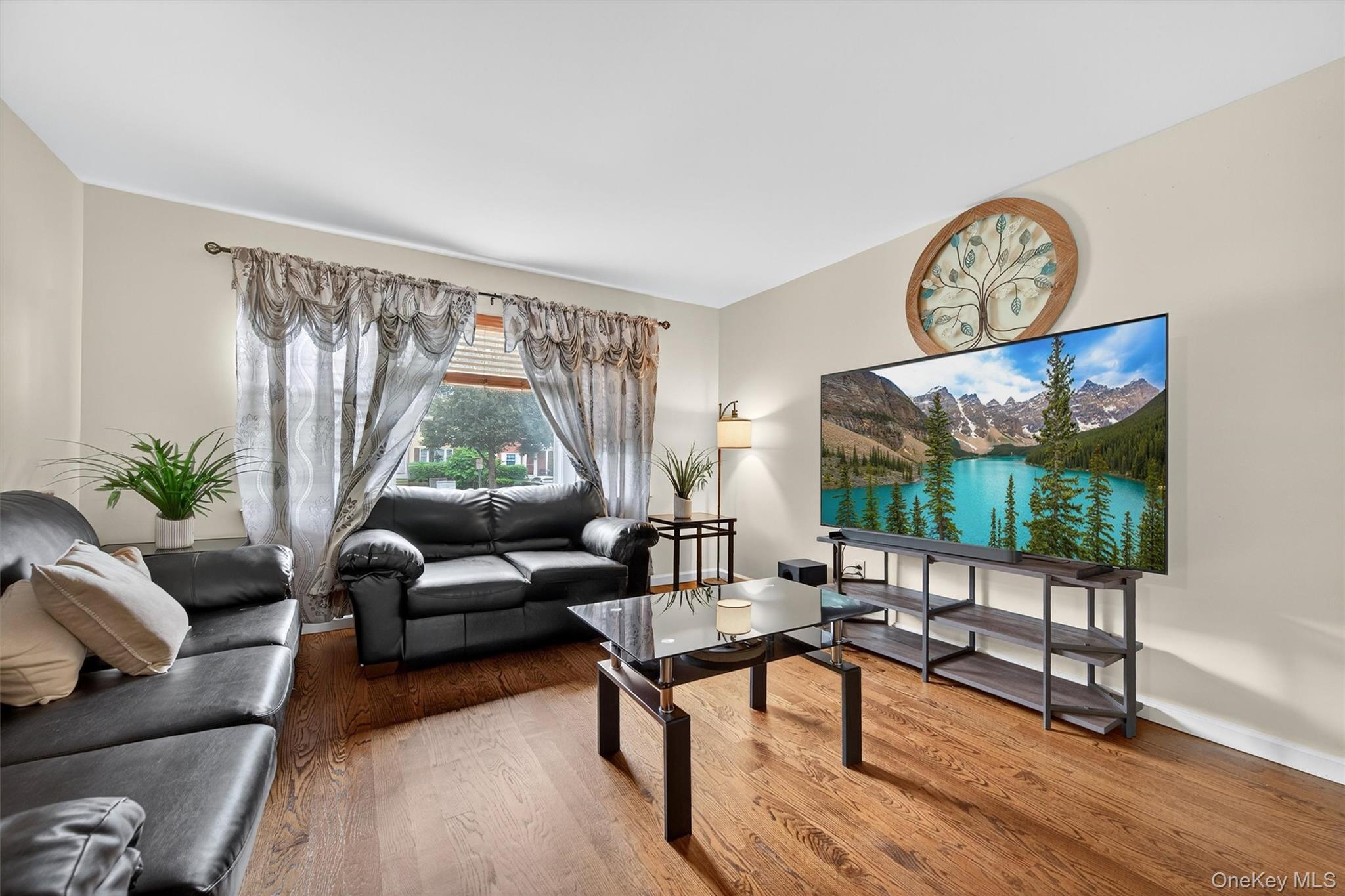 #4 photo, 418 Pawnee Court, Suffern , NY 10901