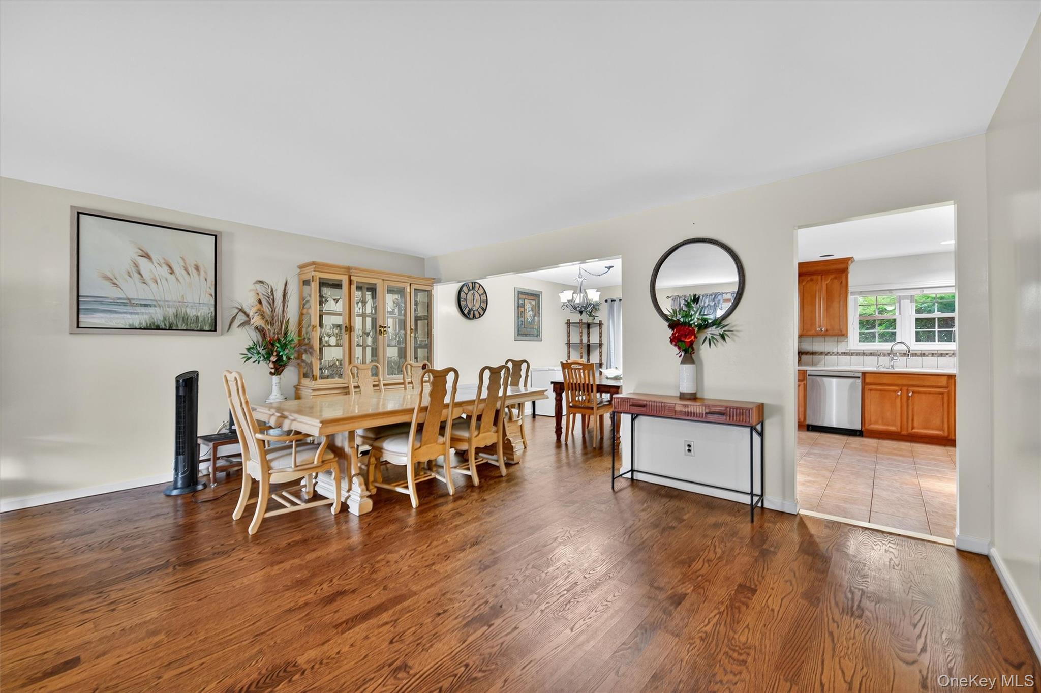 #8 photo, 418 Pawnee Court, Suffern , NY 10901