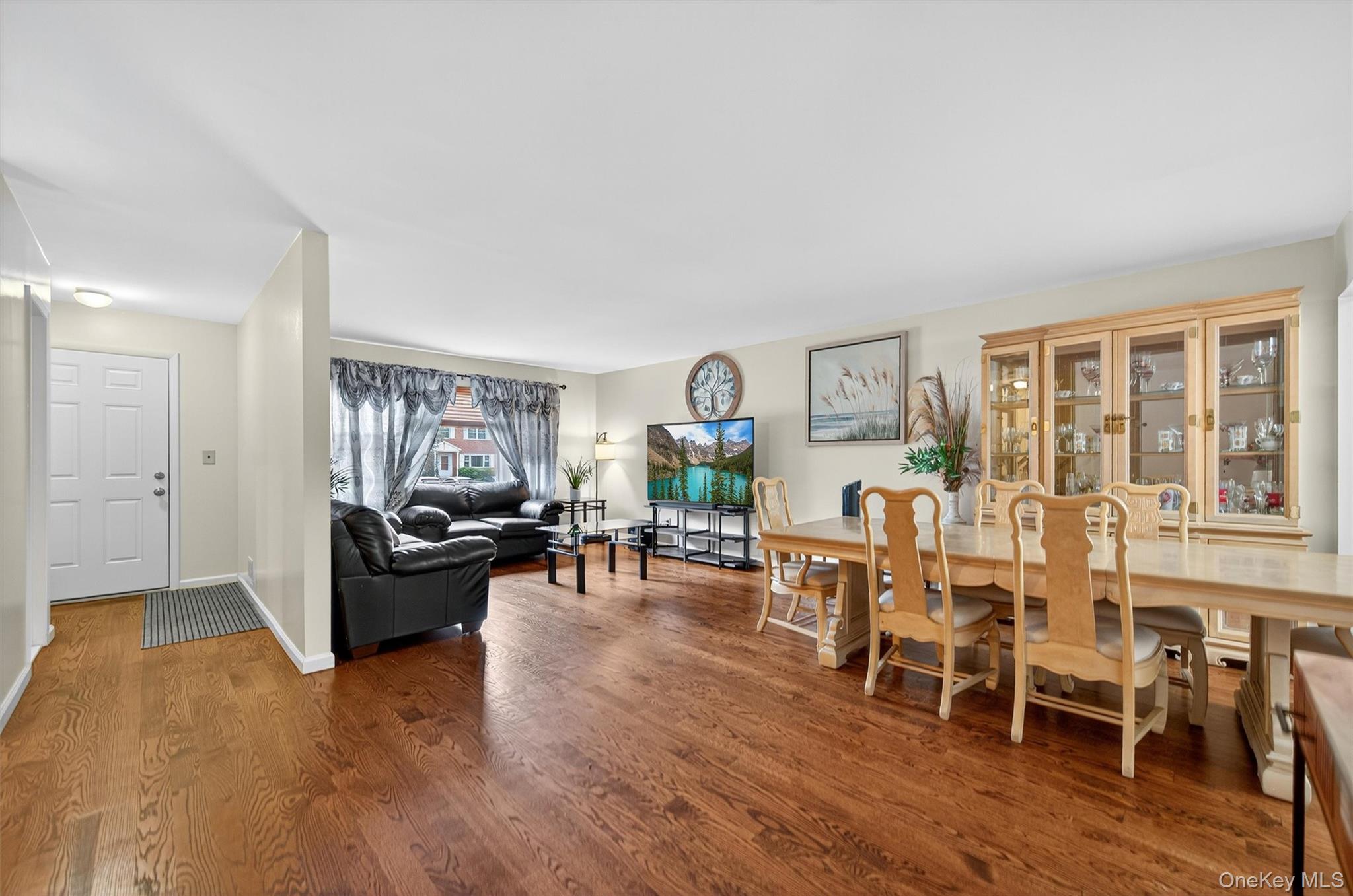 #9 photo, 418 Pawnee Court, Suffern , NY 10901