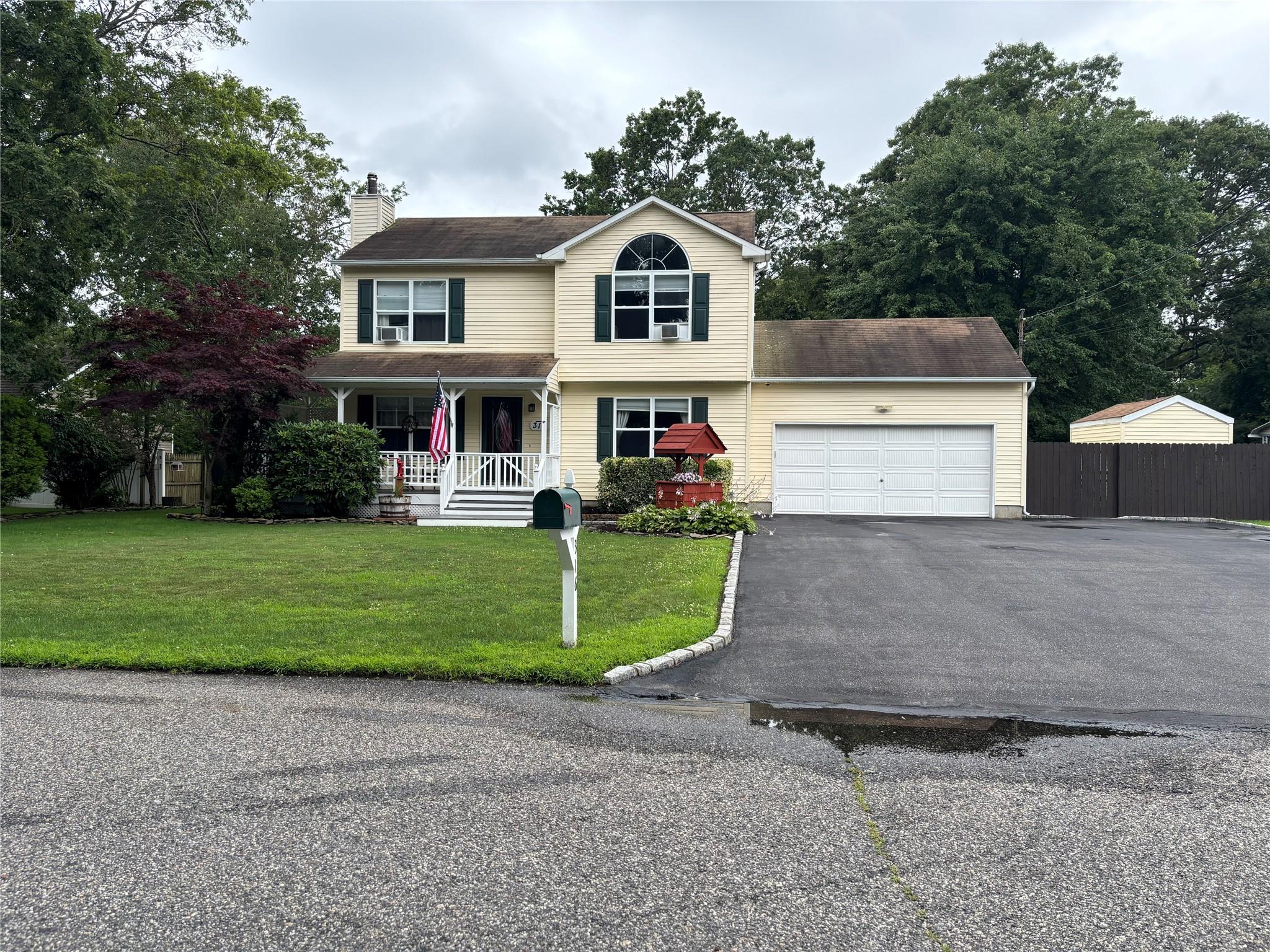 #1 photo, 316 Whittier Drive, Mastic Beach , NY 11951