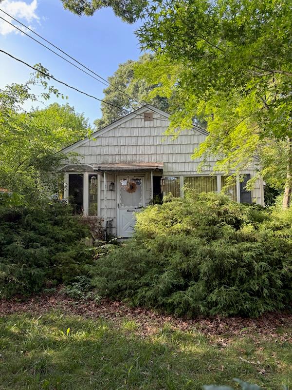 #1 photo, 11 W Hemlock Street, 東長島 艾斯利普 Islip , NY 11751