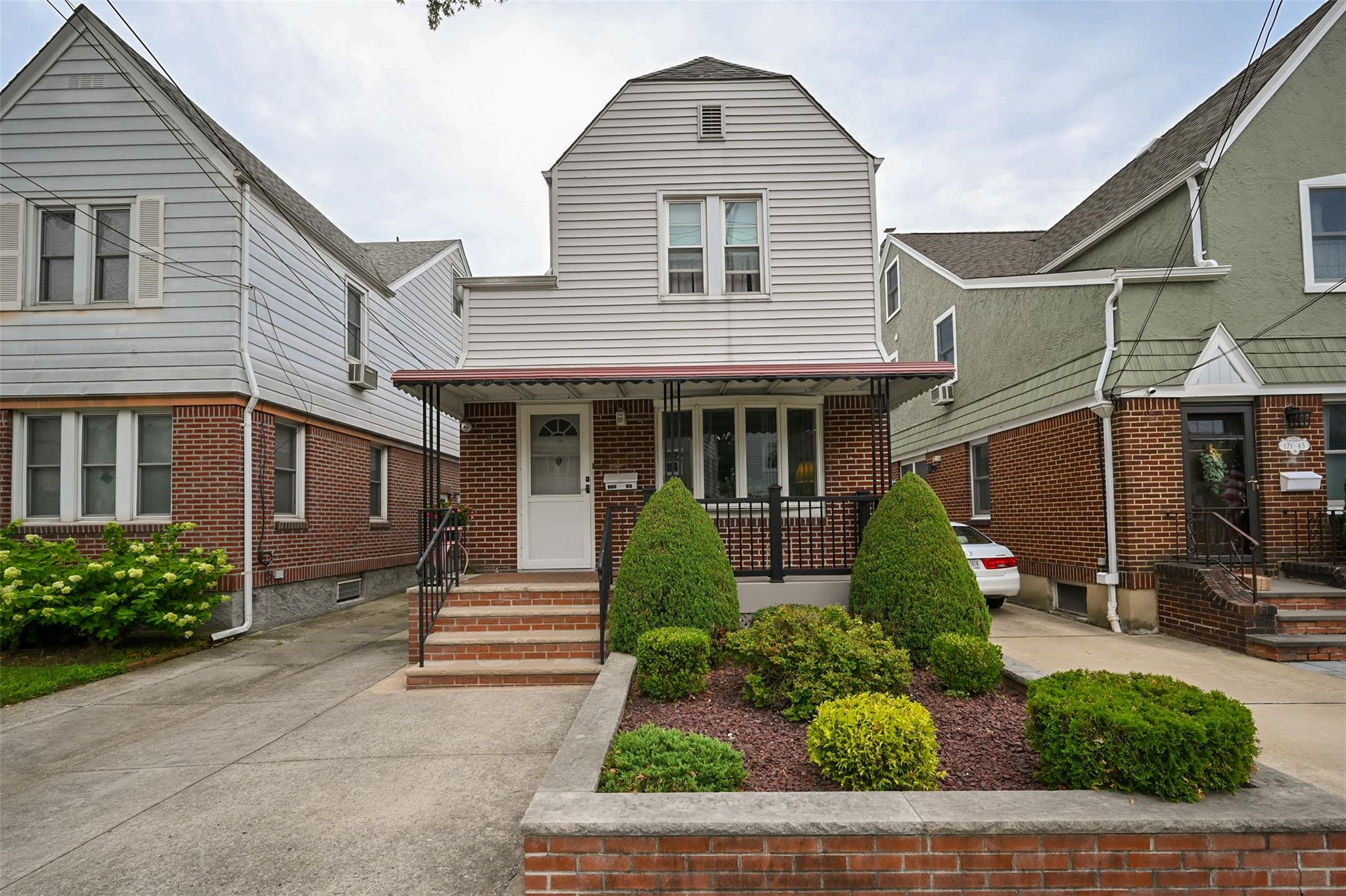 #1 photo, 171-41 Courtney Avenue, 法拉盛 Flushing , NY 11358