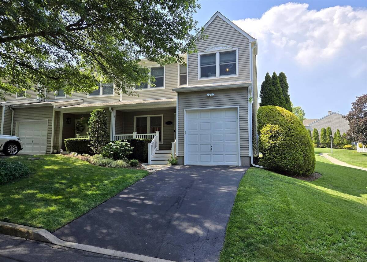#1 photo, 26 Sea Court Lane, 東長島 Port Jefferson Village , NY 11777