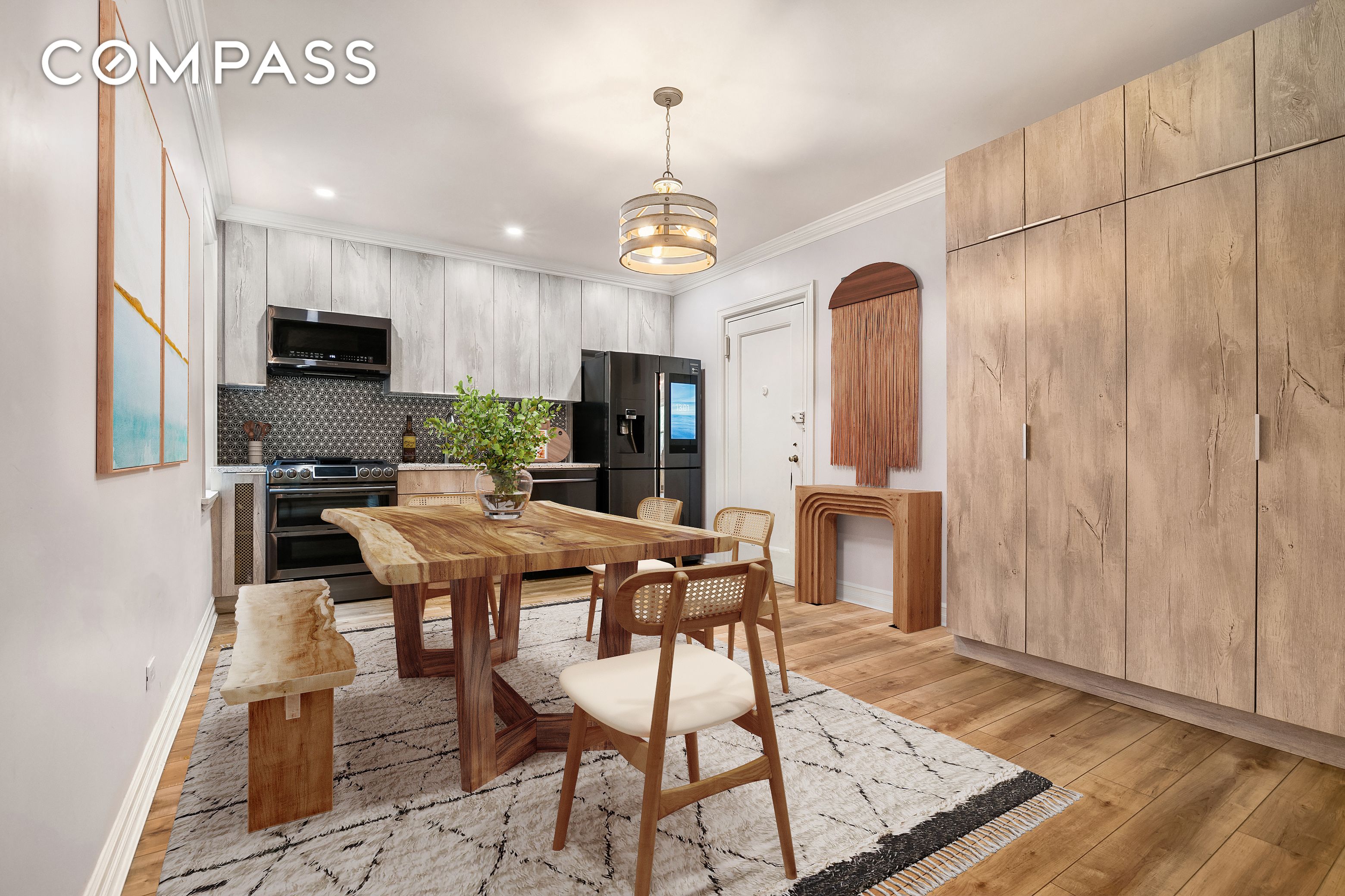 #8 photo, 305 W 52nd Street, Hell's Kitchen , NY 10019