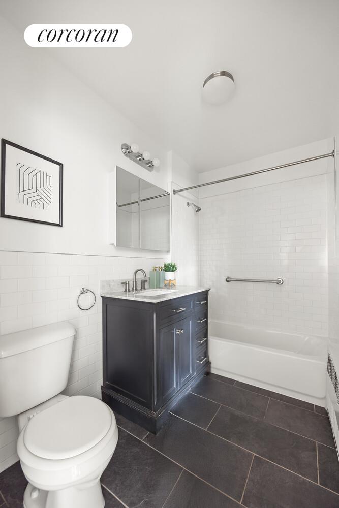 #7 photo, 520 LAGUARDIA Place, Greenwich Village , NY 10012