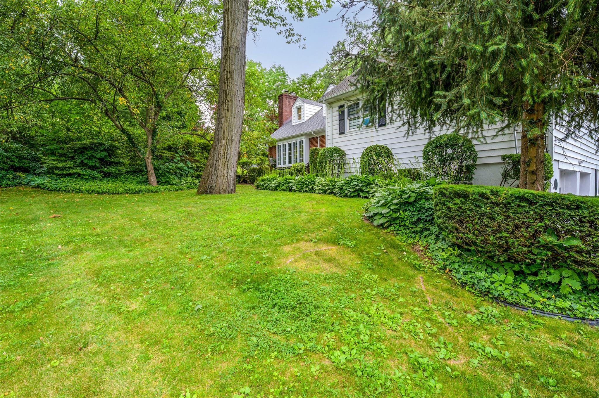 #2 photo, 9 Martin Road, Yonkers , NY 10701