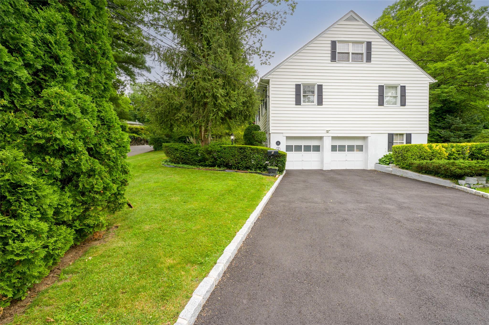 #3 photo, 9 Martin Road, Yonkers , NY 10701