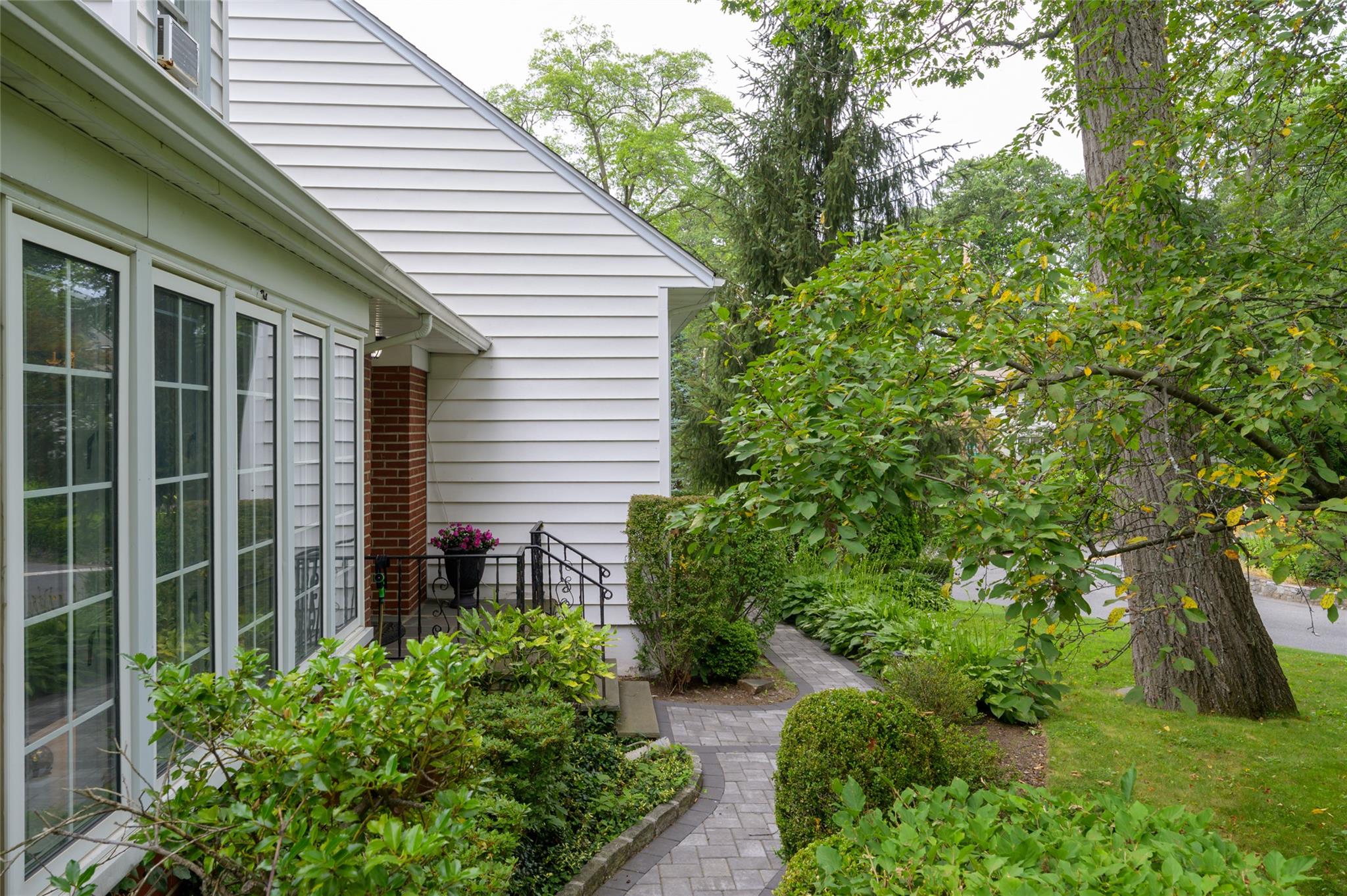 #5 photo, 9 Martin Road, Yonkers , NY 10701