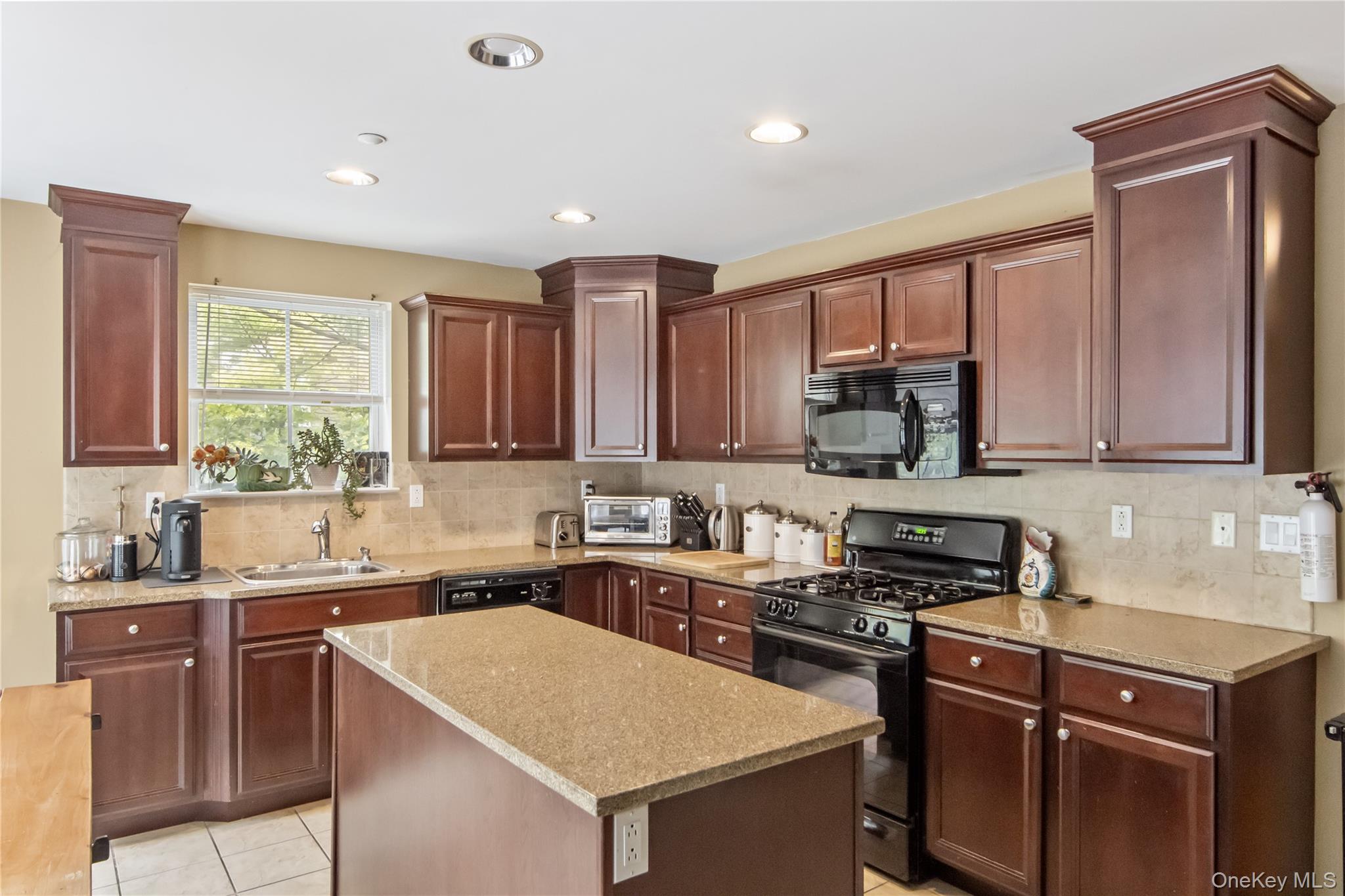 #10 photo, 2 Leeward Drive, Haverstraw , NY 10927