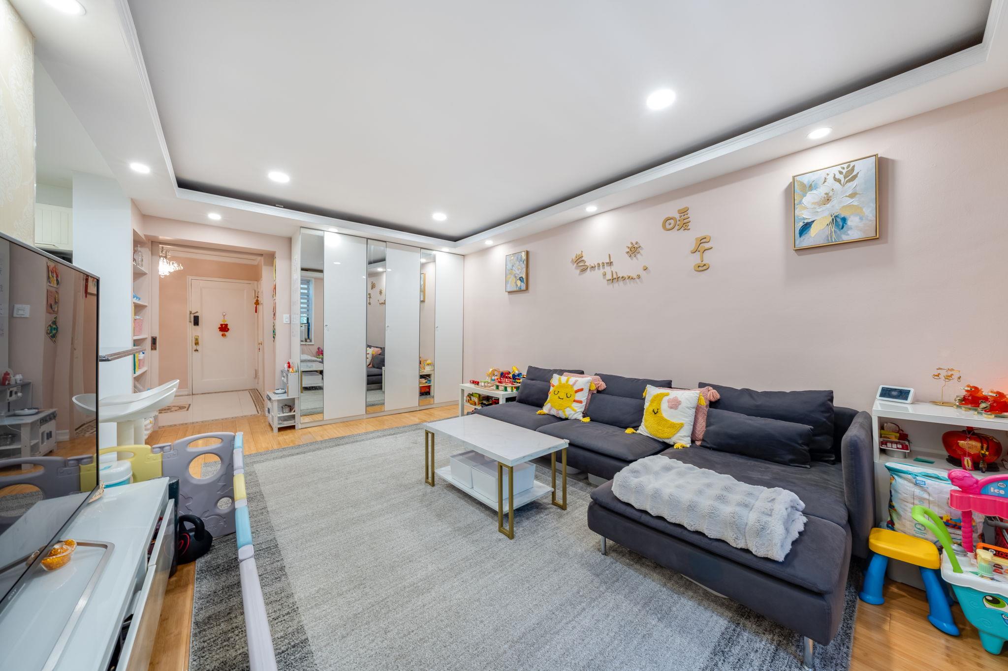 #5 photo, 140-10 84 Drive, Briarwood , NY 11435