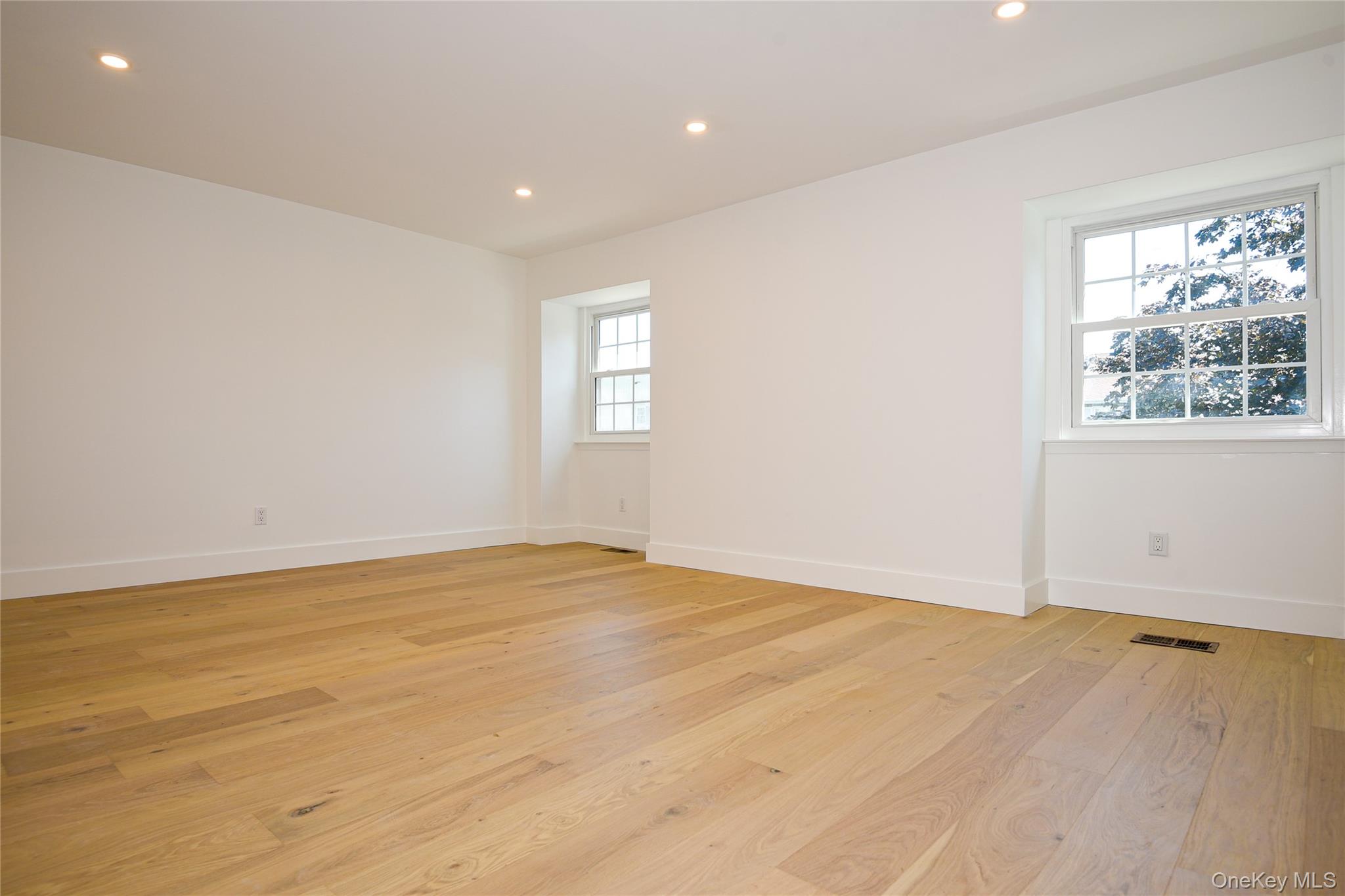 #19 photo, 95 Woodlake Drive, ナッソー郡 Woodbury , NY 11797