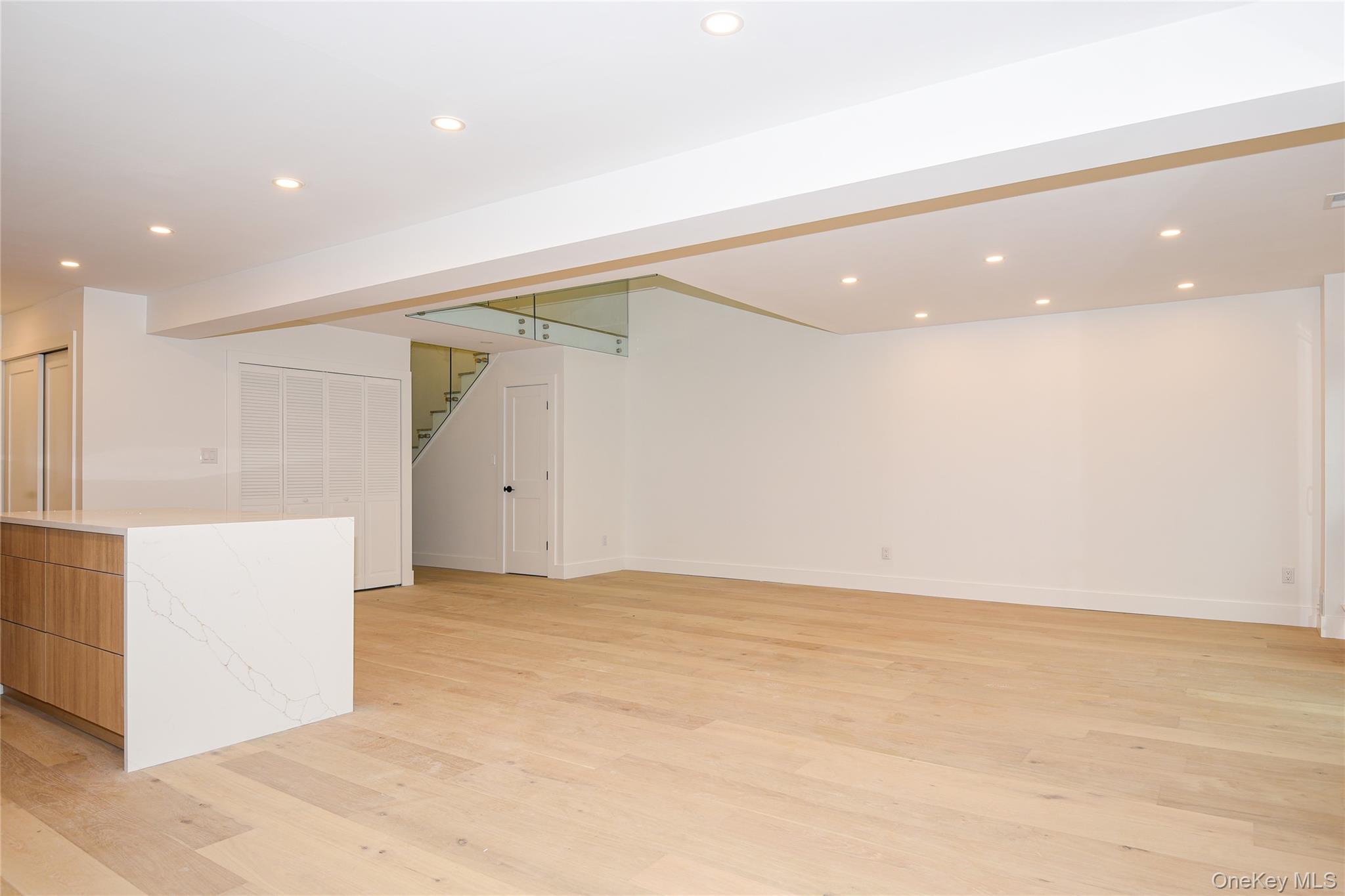 #6 photo, 95 Woodlake Drive, ナッソー郡 Woodbury , NY 11797