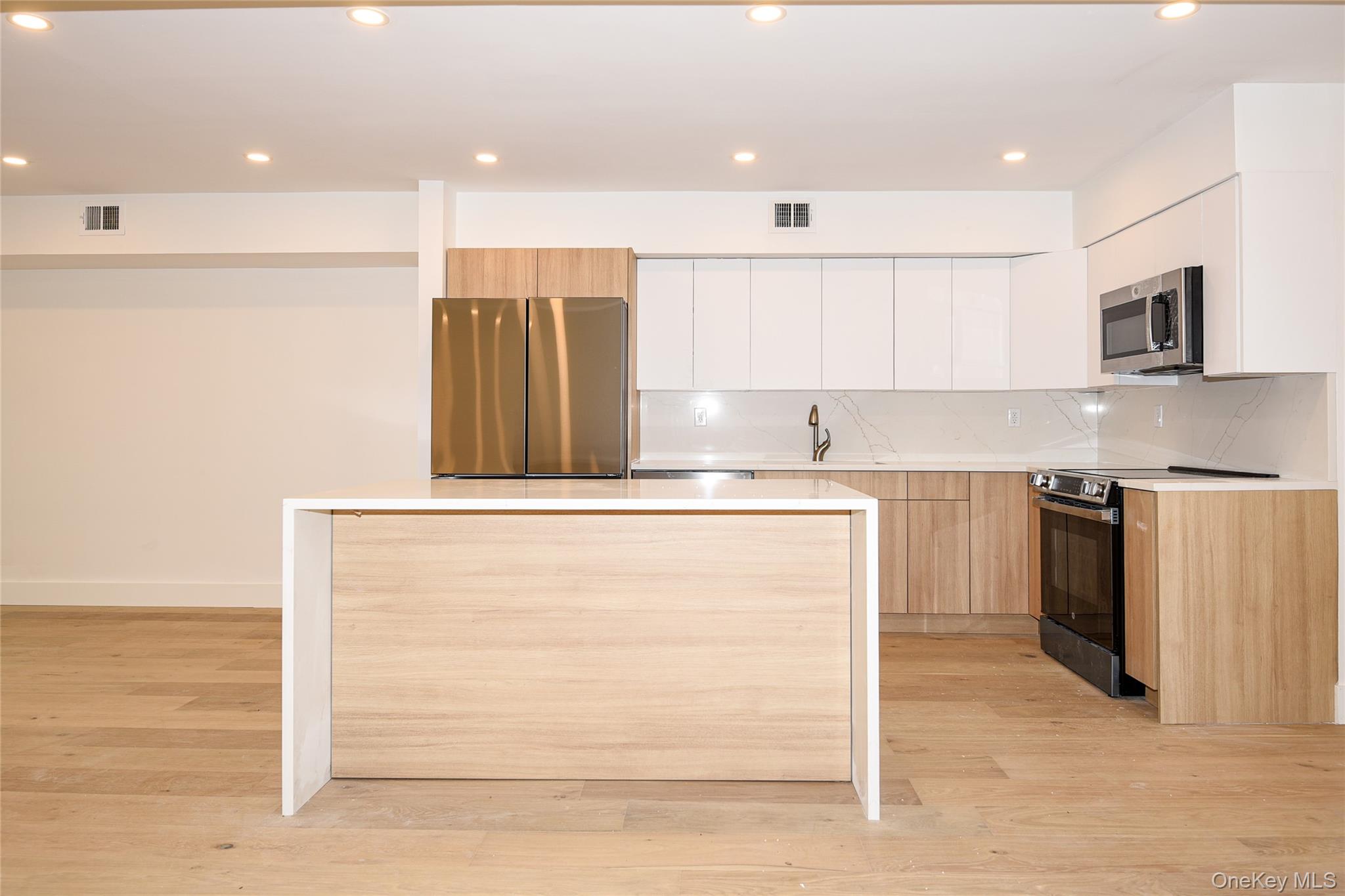 #7 photo, 95 Woodlake Drive, ナッソー郡 Woodbury , NY 11797