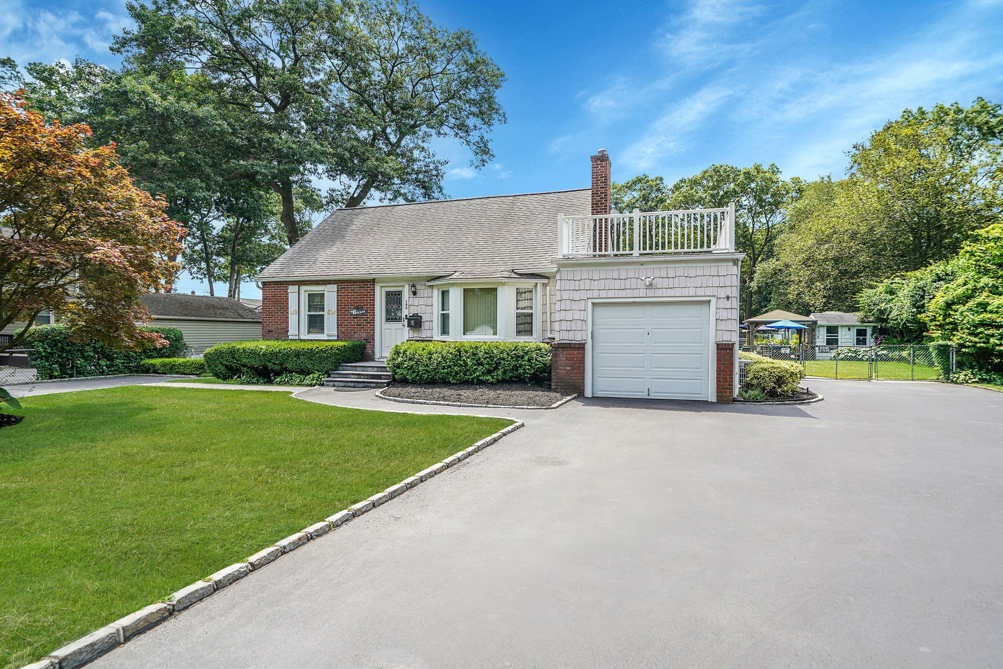 #1 photo, 160 Church Street, 東長島 Ronkonkoma , NY 11779