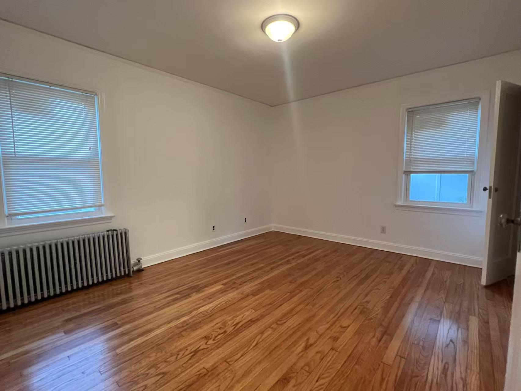 #5 photo, 31 Evergreen Lane, New Hyde Park , NY 11040