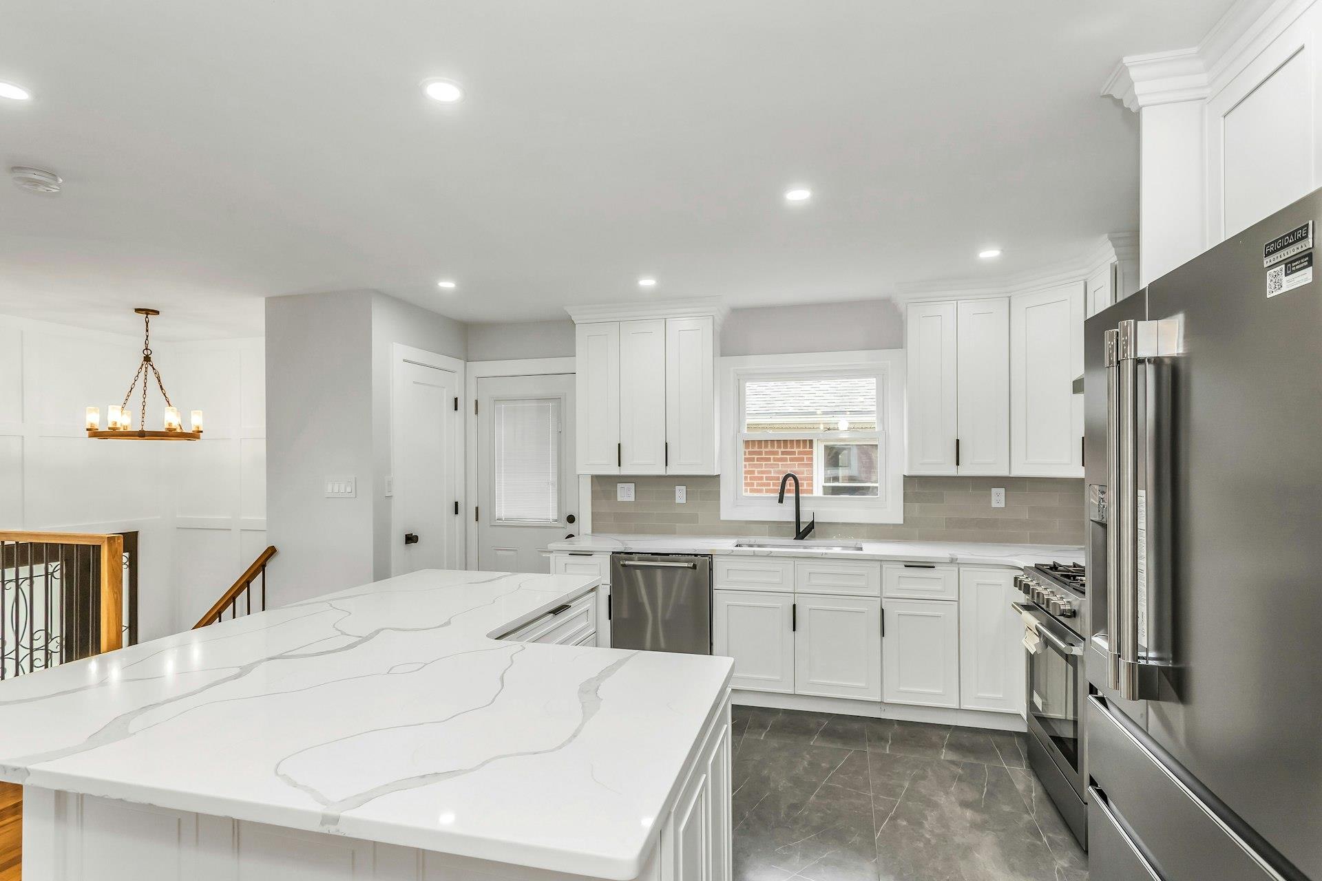 #1 photo, 7330 A 244th Street, 皇后區 小頸 Little Neck , NY 11362