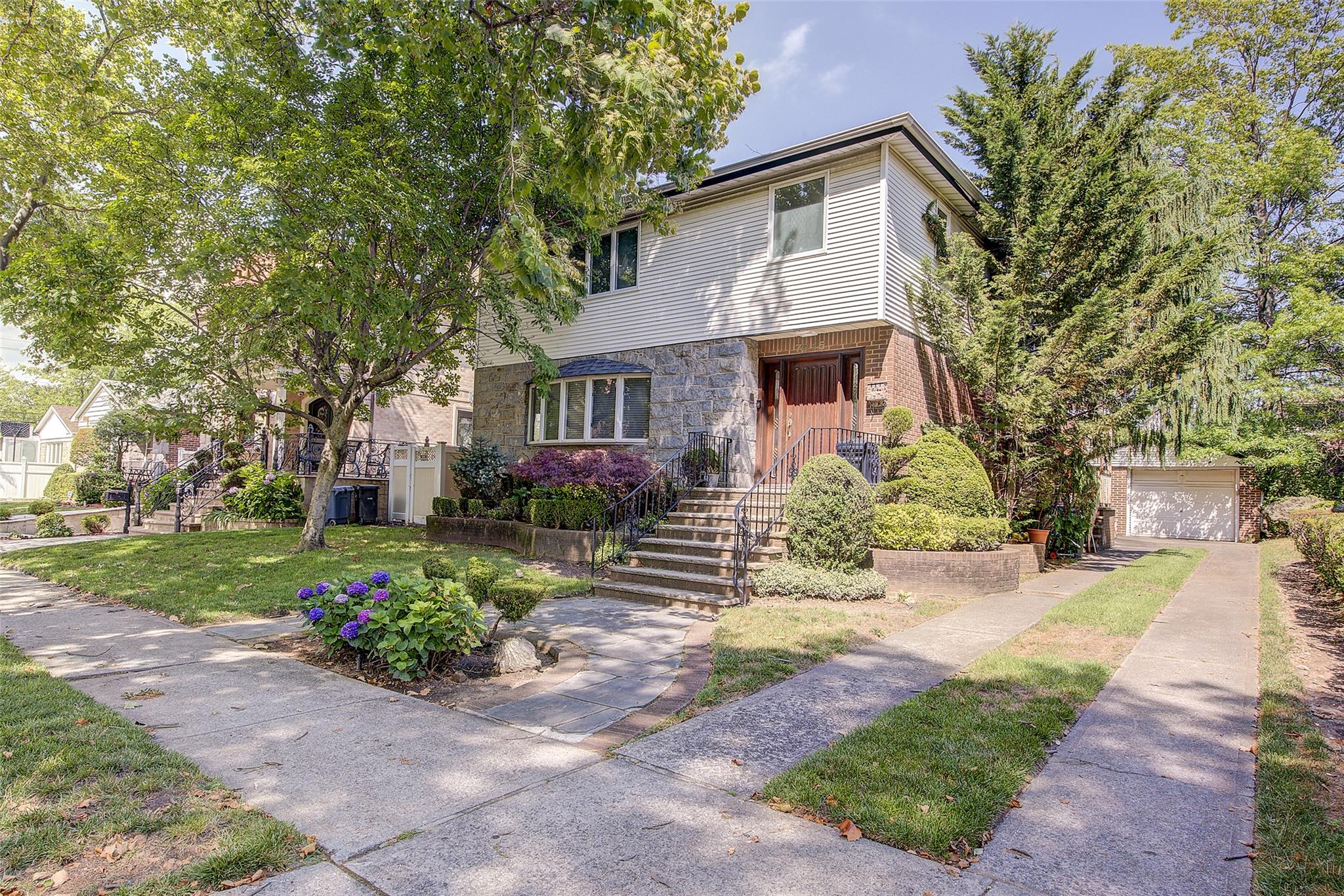 #1 photo, 7015 170th Street, 皇后區 新鮮草原 Fresh Meadows , NY 11365