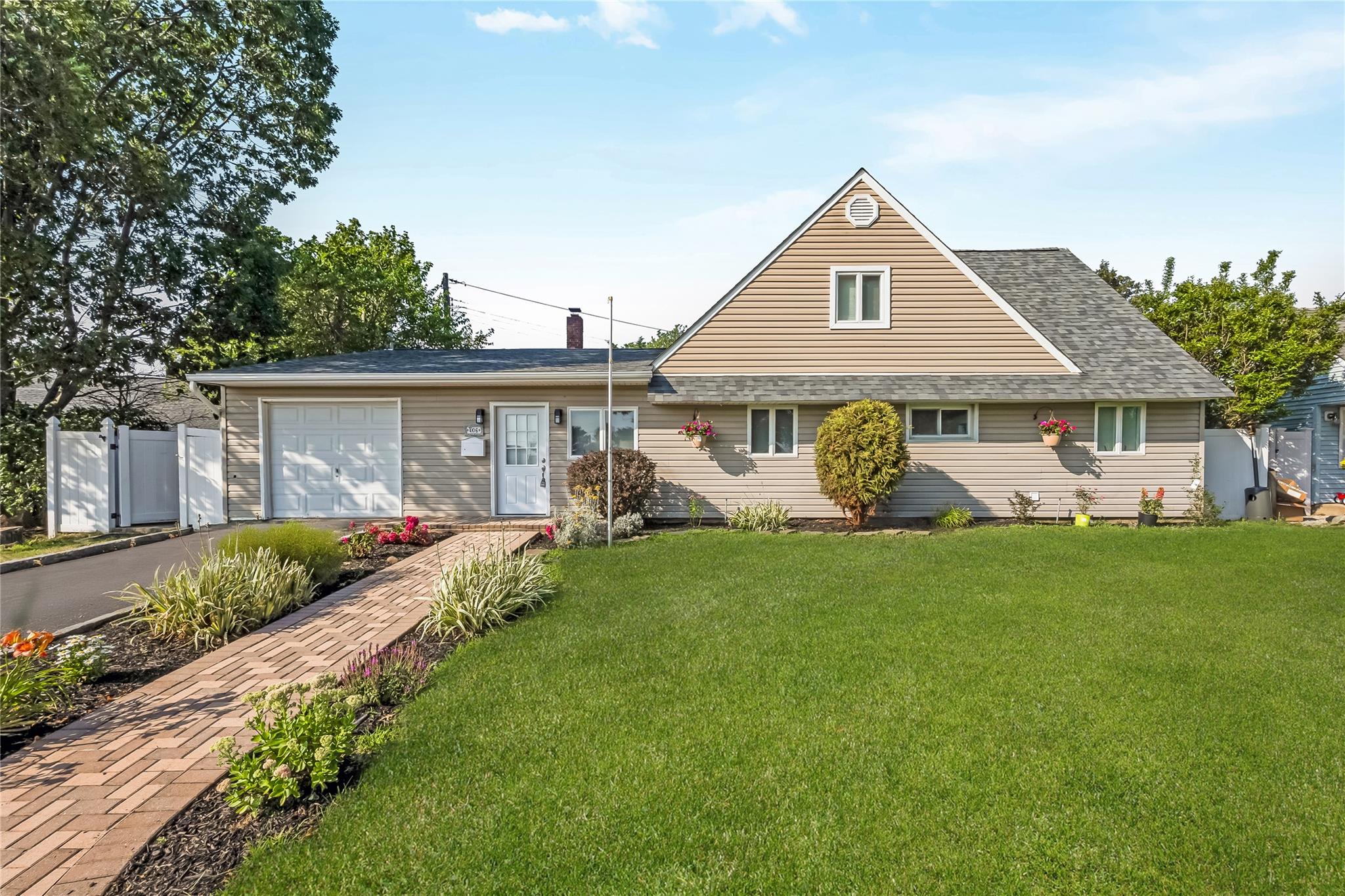 #1 photo, 406 Red Maple Drive, Wantagh , NY 11793