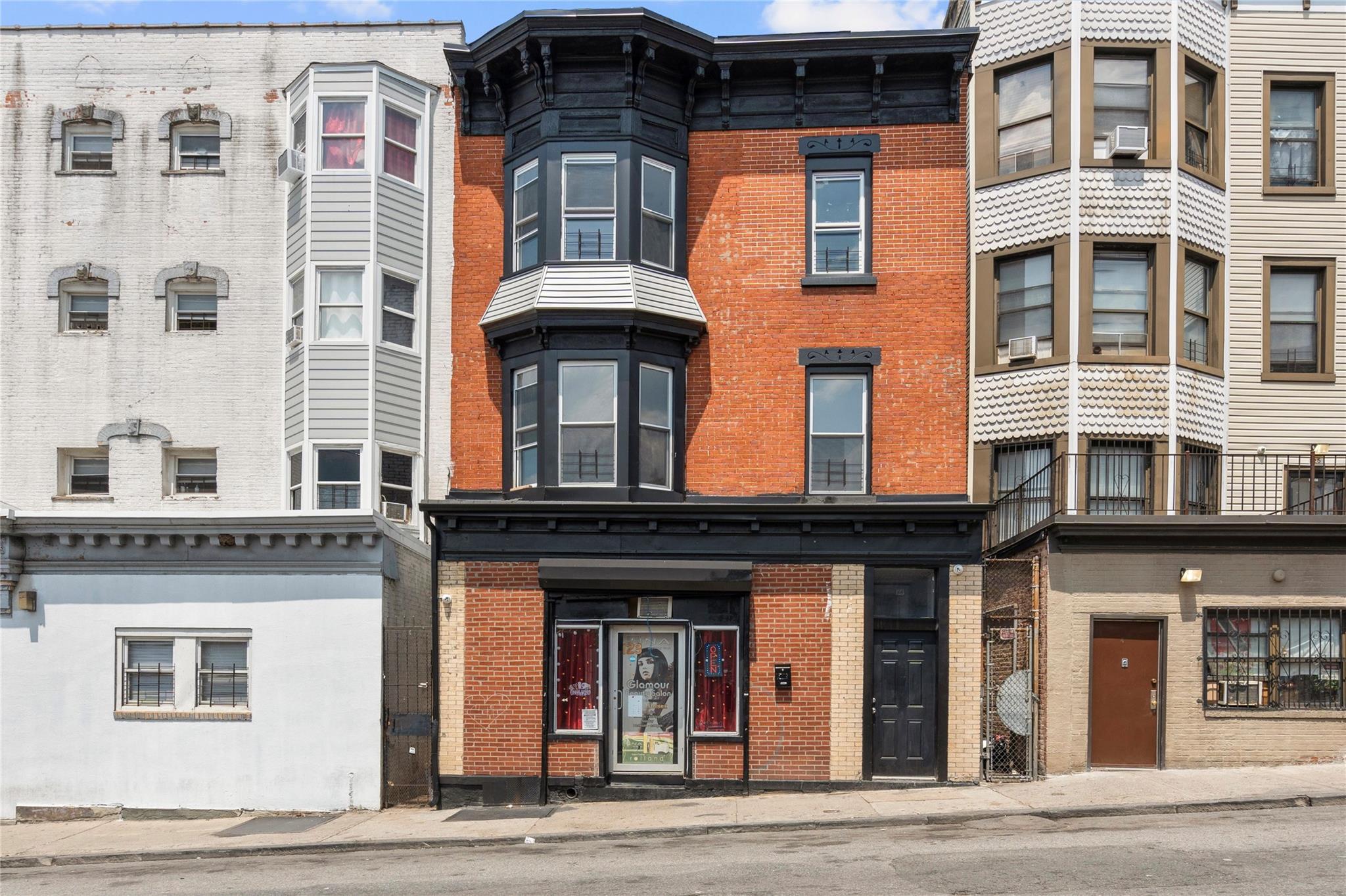 #1 photo, 123 Elm Street, 紐約州 Yonkers , NY 10701