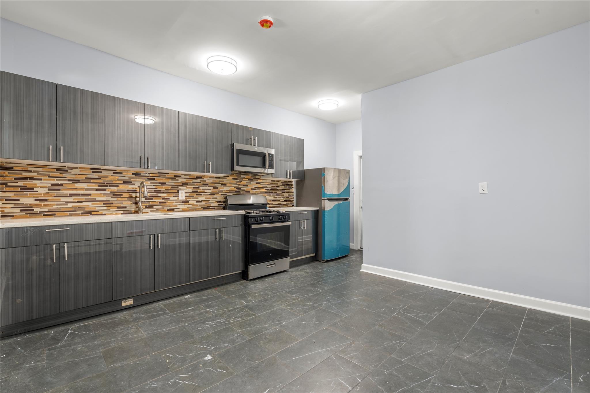 #14 photo, 123 Elm Street, Yonkers , NY 10701