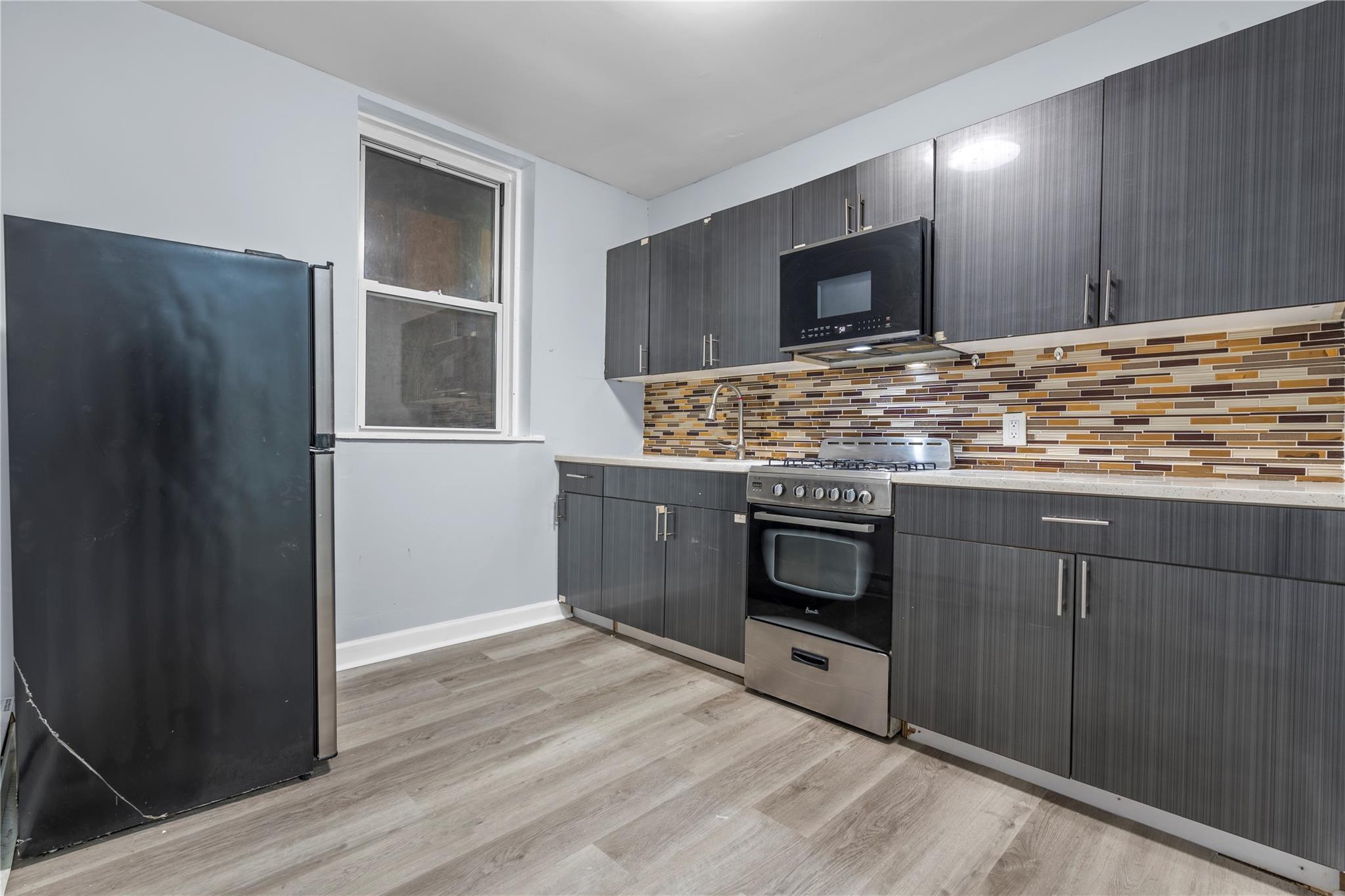 #9 photo, 123 Elm Street, Yonkers , NY 10701