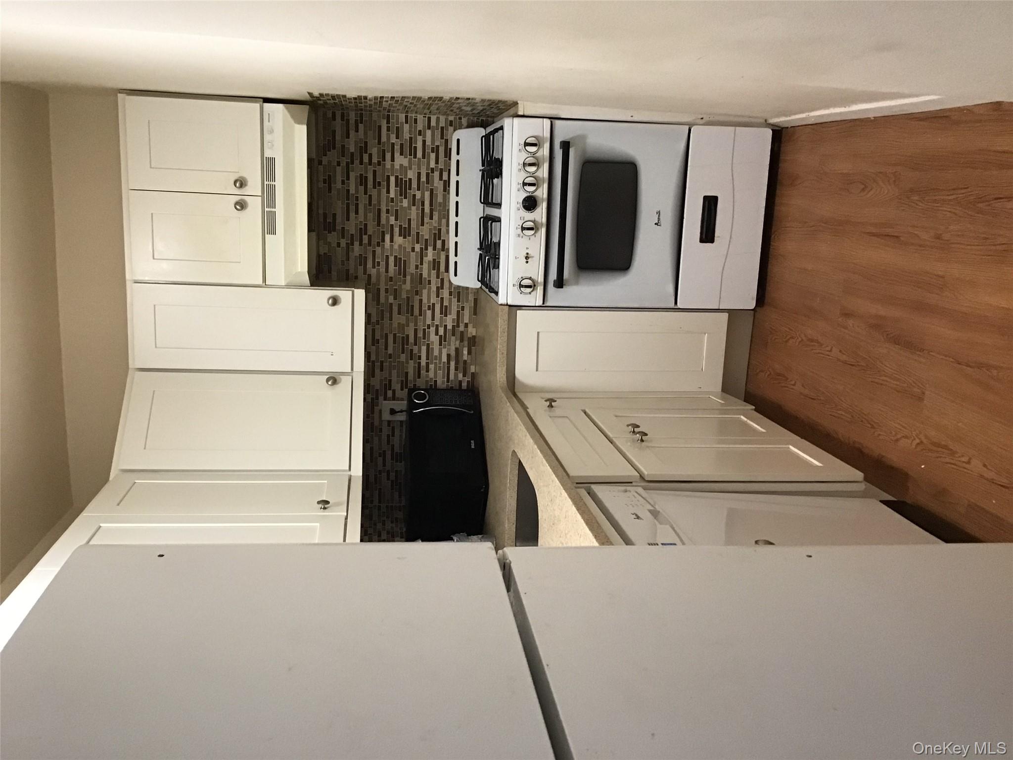 #13 photo, 54-40 Little Neck Parkway, クイーンズ区 Little Neck , NY 11362