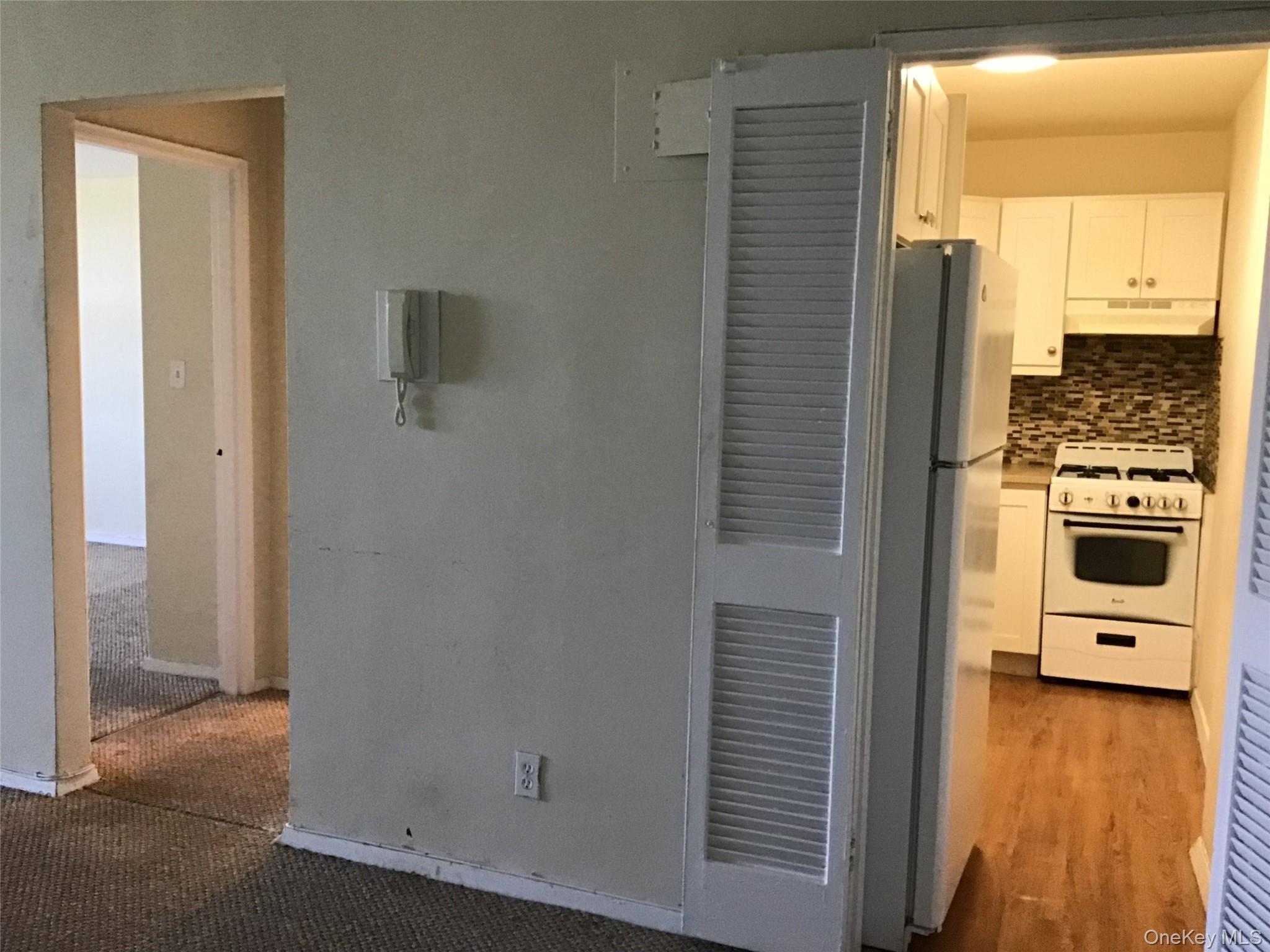 #15 photo, 54-40 Little Neck Parkway, クイーンズ区 Little Neck , NY 11362