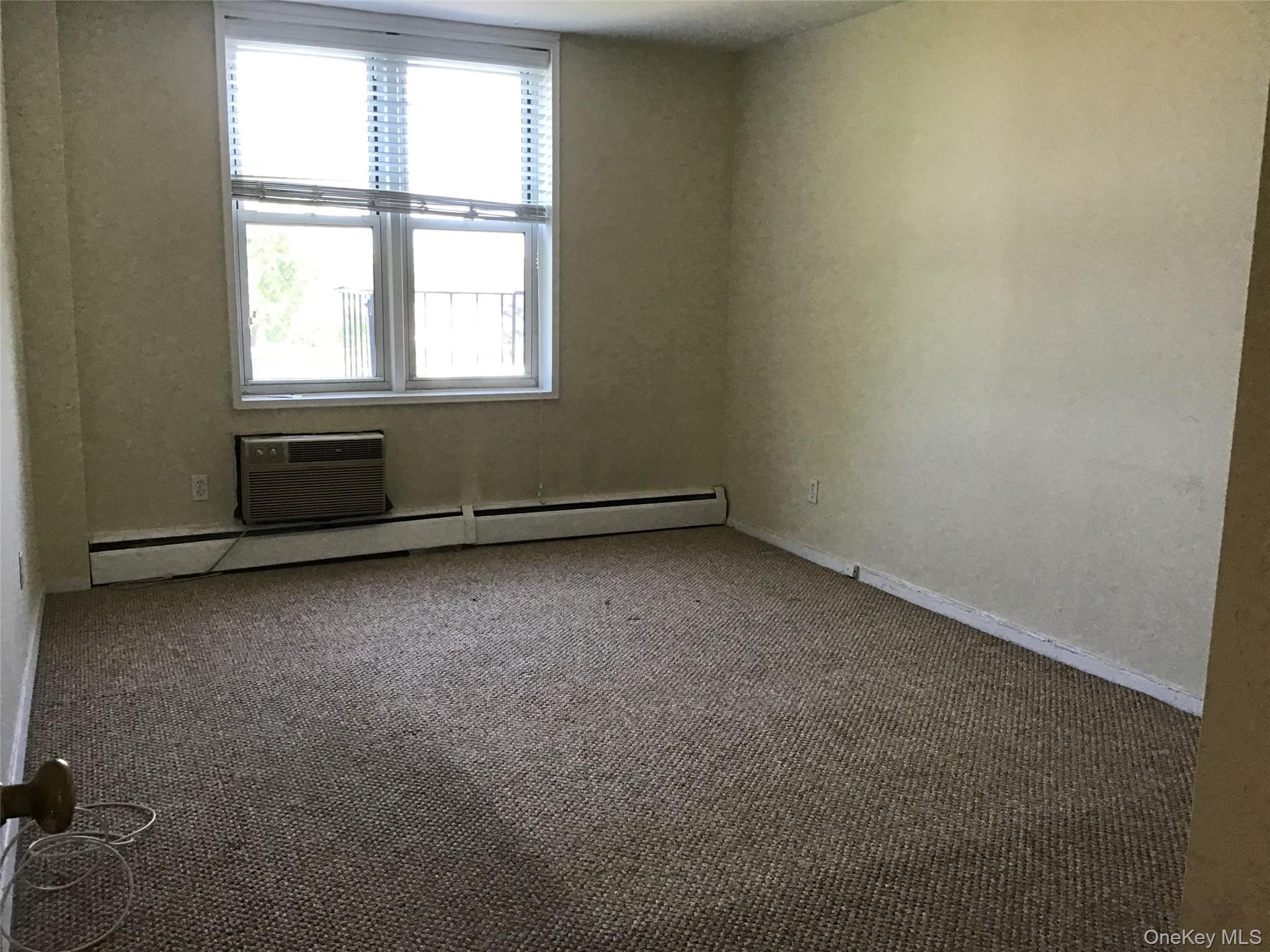 #16 photo, 54-40 Little Neck Parkway, クイーンズ区 Little Neck , NY 11362