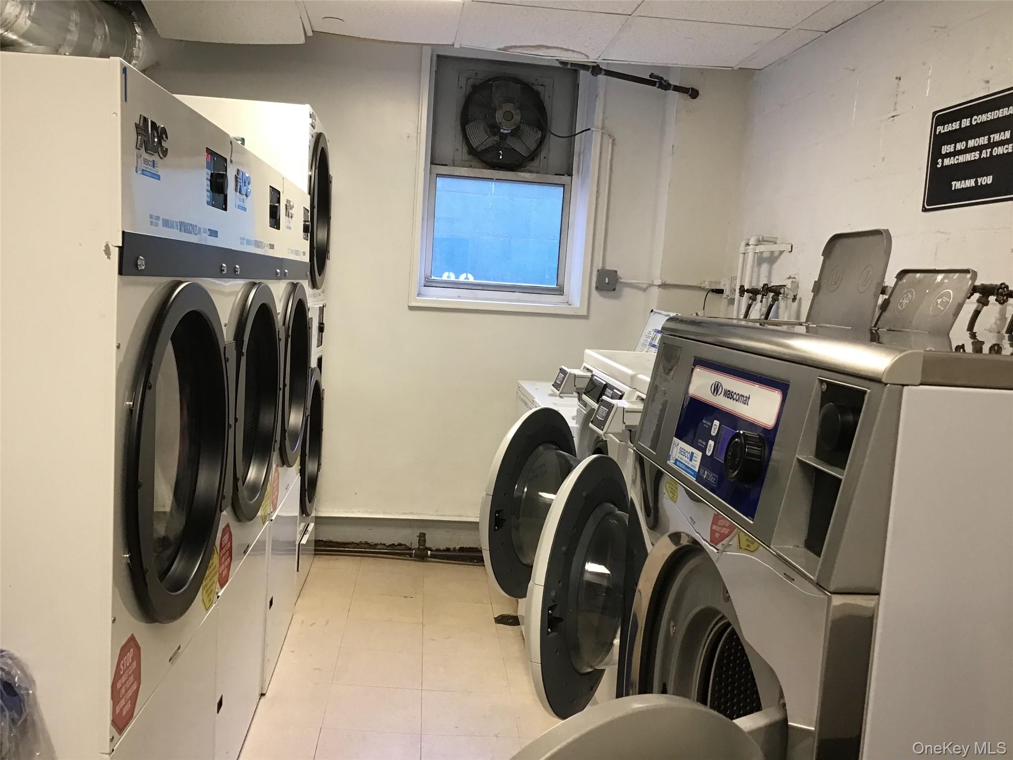 #19 photo, 54-40 Little Neck Parkway, クイーンズ区 Little Neck , NY 11362