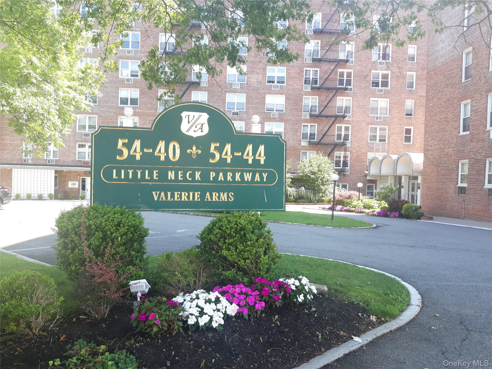 #3 photo, 54-40 Little Neck Parkway, クイーンズ区 Little Neck , NY 11362