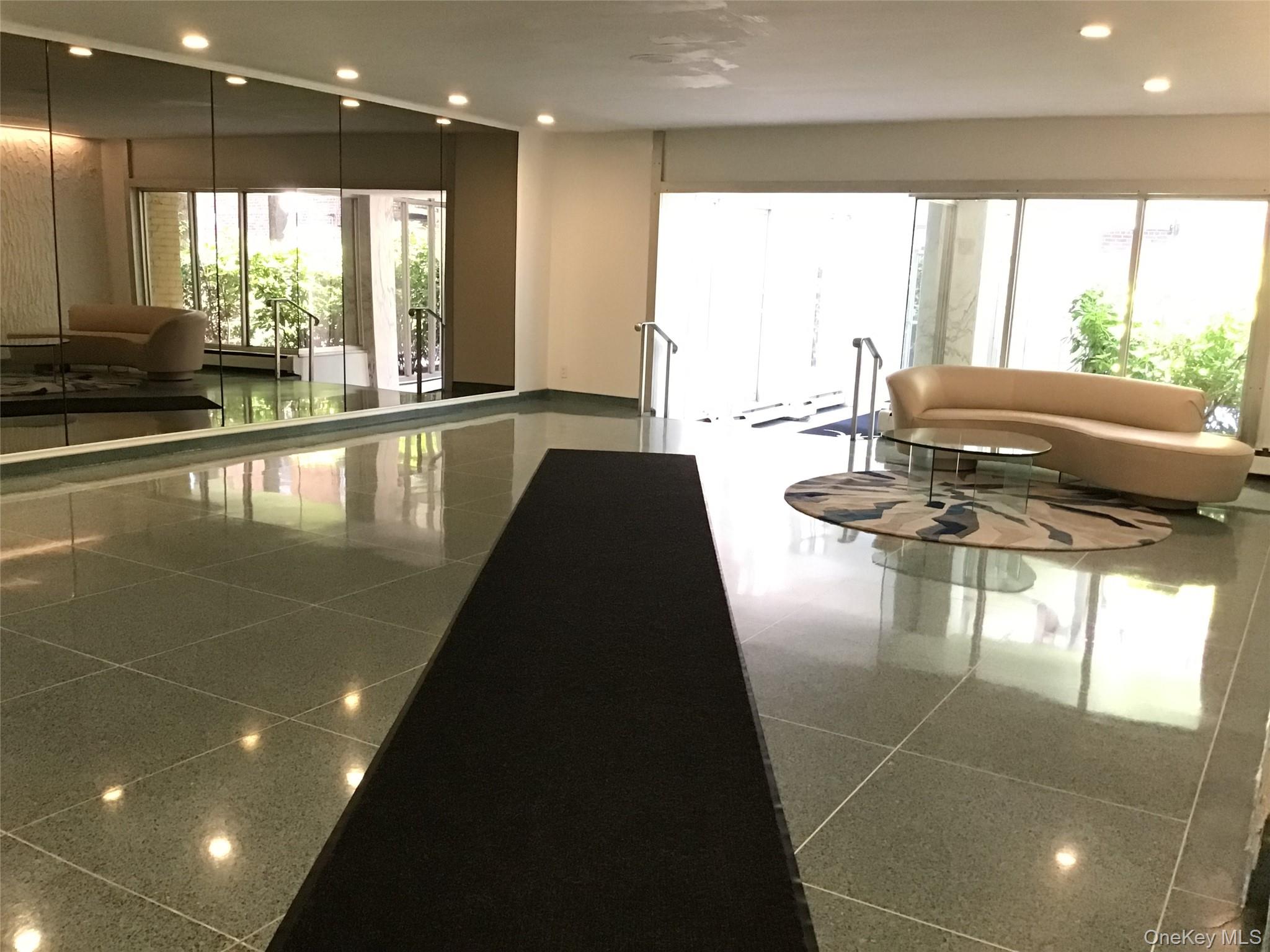 #6 photo, 54-40 Little Neck Parkway, クイーンズ区 Little Neck , NY 11362