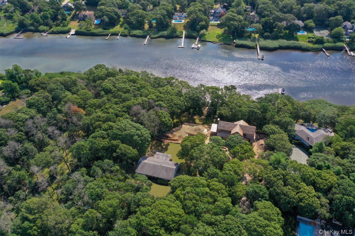 #8 photo, 77 Montauk Highway, سوفولك Westhampton , NY 11977