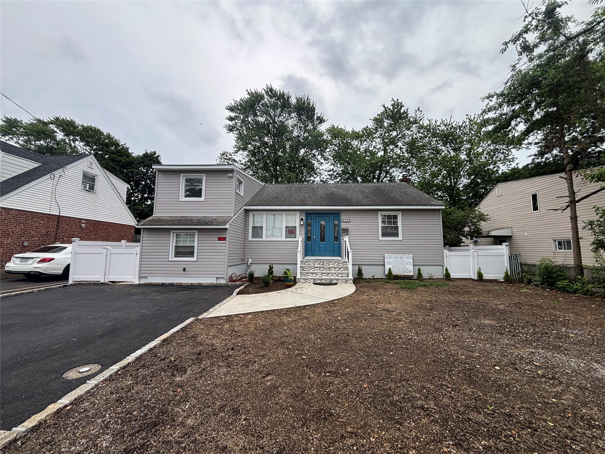 #1 photo, 868 Oliver Avenue, 長島 西布雷 Westbury , NY 11590